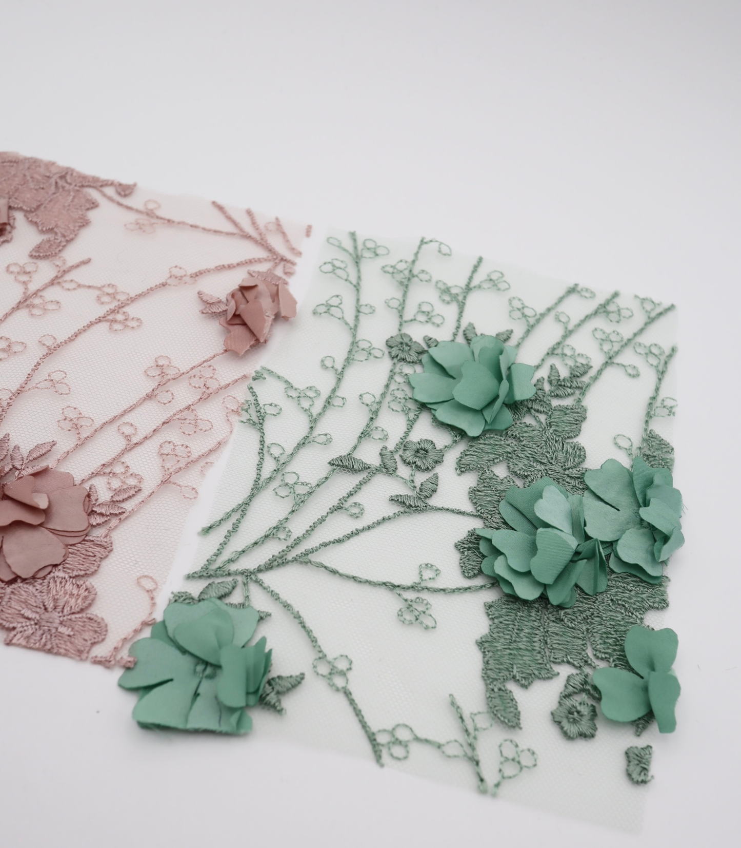 【25SS-382】立体フラワー付き刺繍チュール /0.5yあたり=~2570円