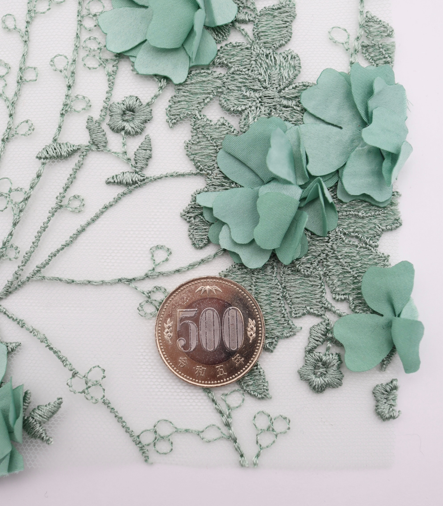 【25SS-382】立体フラワー付き刺繍チュール /0.5yあたり=~2570円