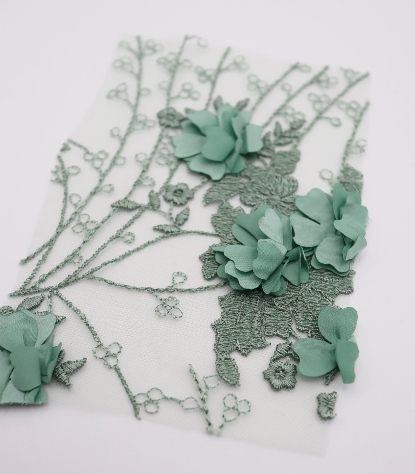 【25SS-382】立体フラワー付き刺繍チュール /0.5yあたり=~2570円