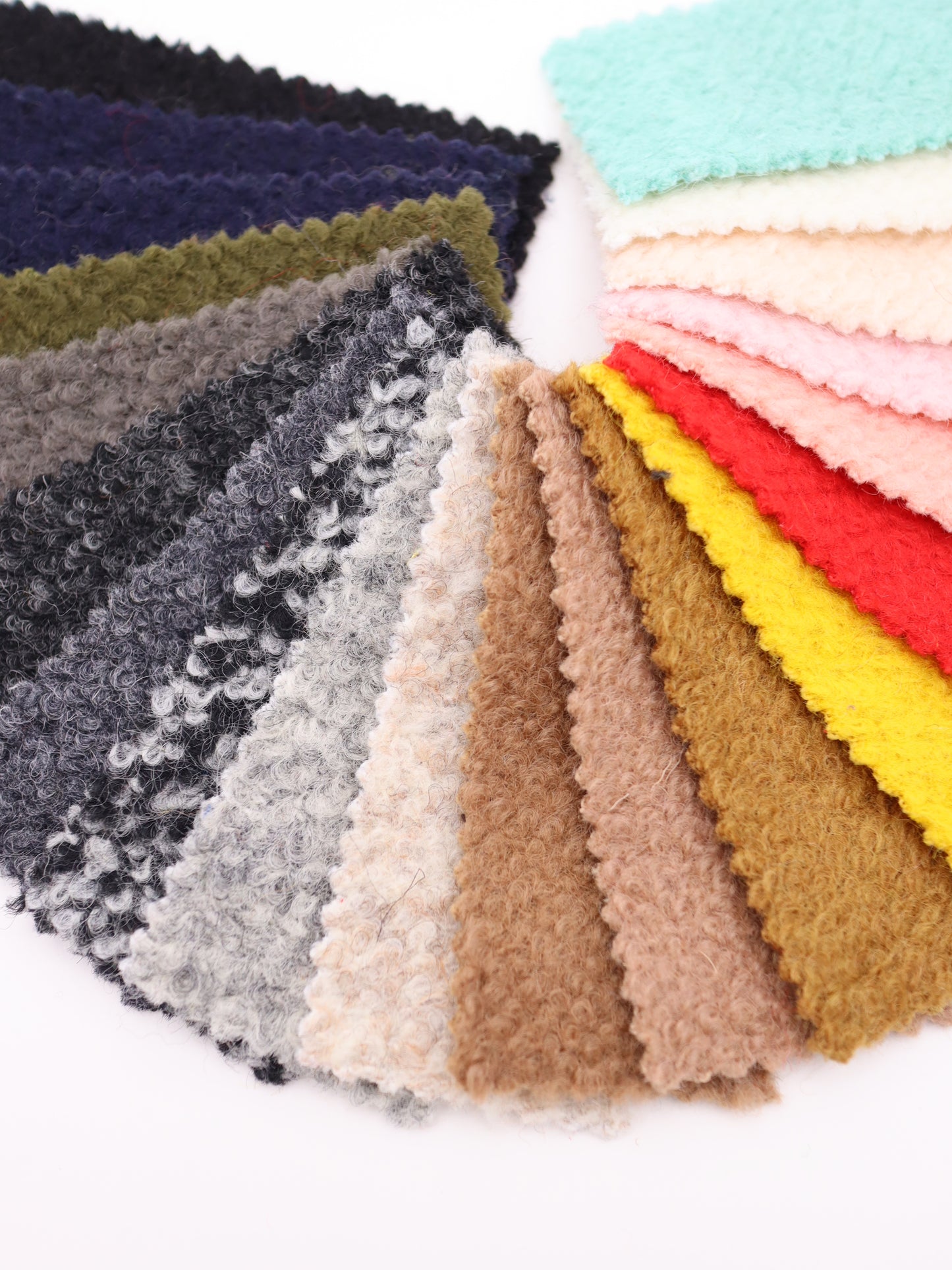 【25AW-010】ウール混くるくる圧縮ブークレニット /0.5yあたり=~1615円