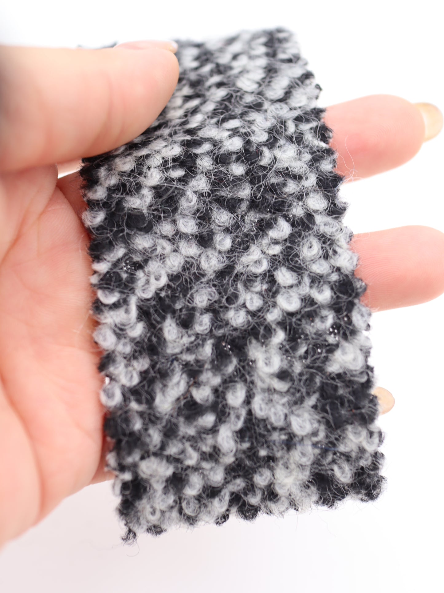 【25AW-010】ウール混くるくる圧縮ブークレニット /0.5yあたり=~1615円
