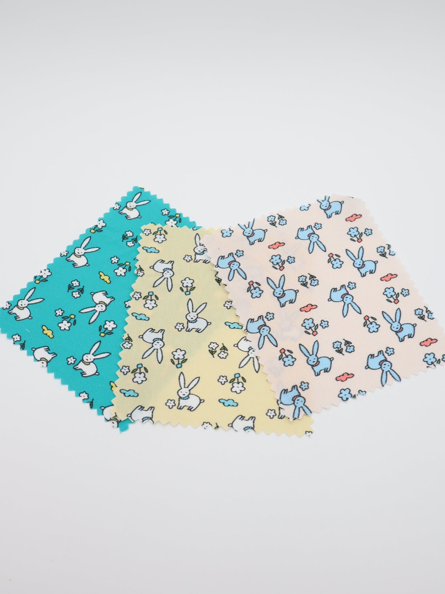 【25AW-020】お花畑うさぎプリント綿ローン /0.5yあたり=~830円