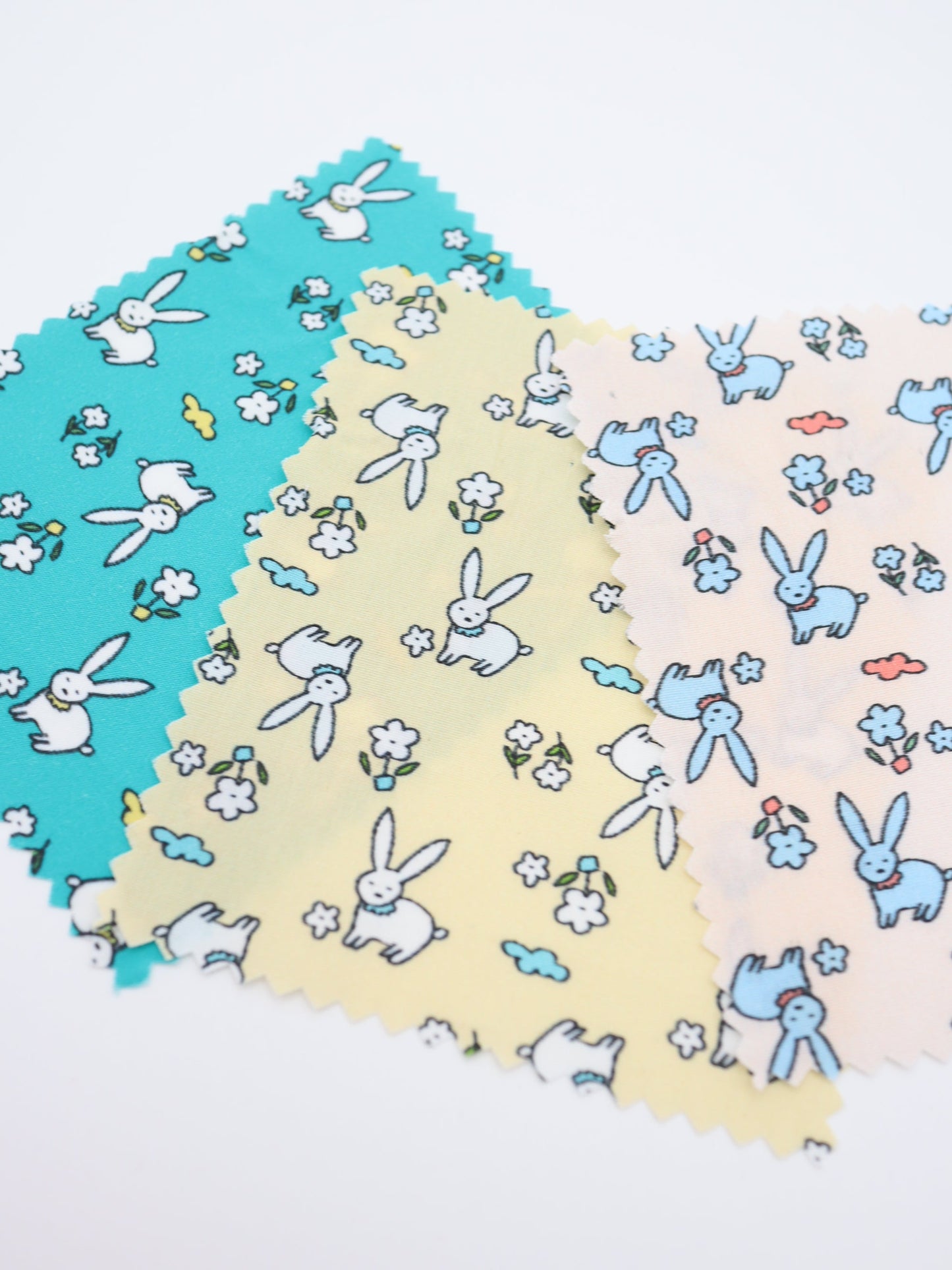 【25AW-020】お花畑うさぎプリント綿ローン /0.5yあたり=~830円