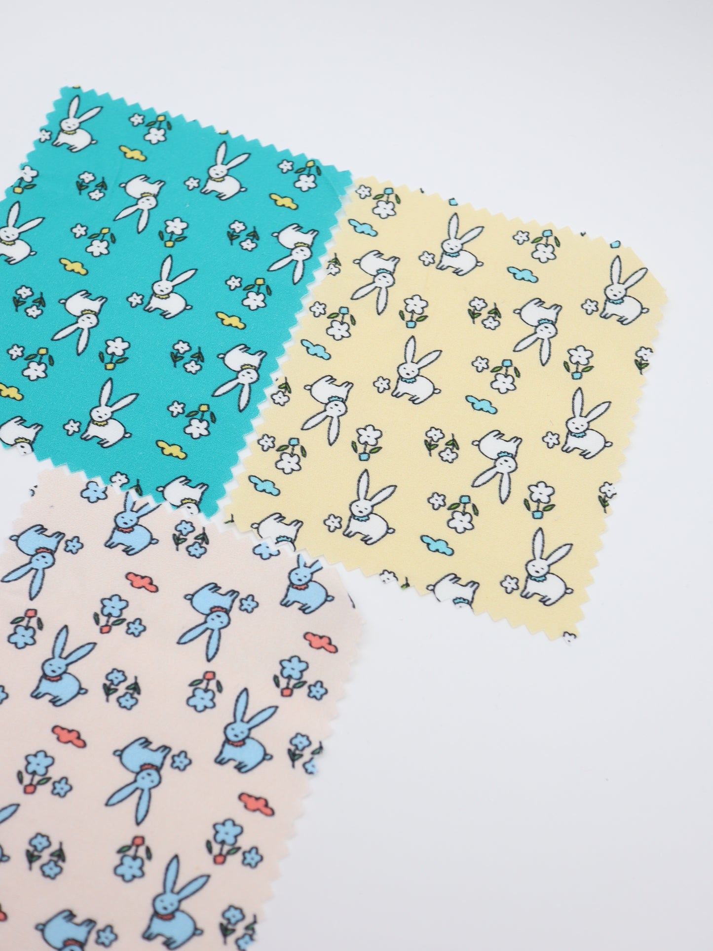 【25AW-020】お花畑うさぎプリント綿ローン /0.5yあたり=~830円