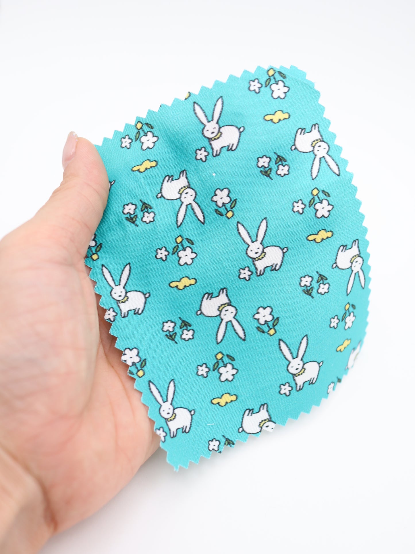 【25AW-020】お花畑うさぎプリント綿ローン /0.5yあたり=~830円