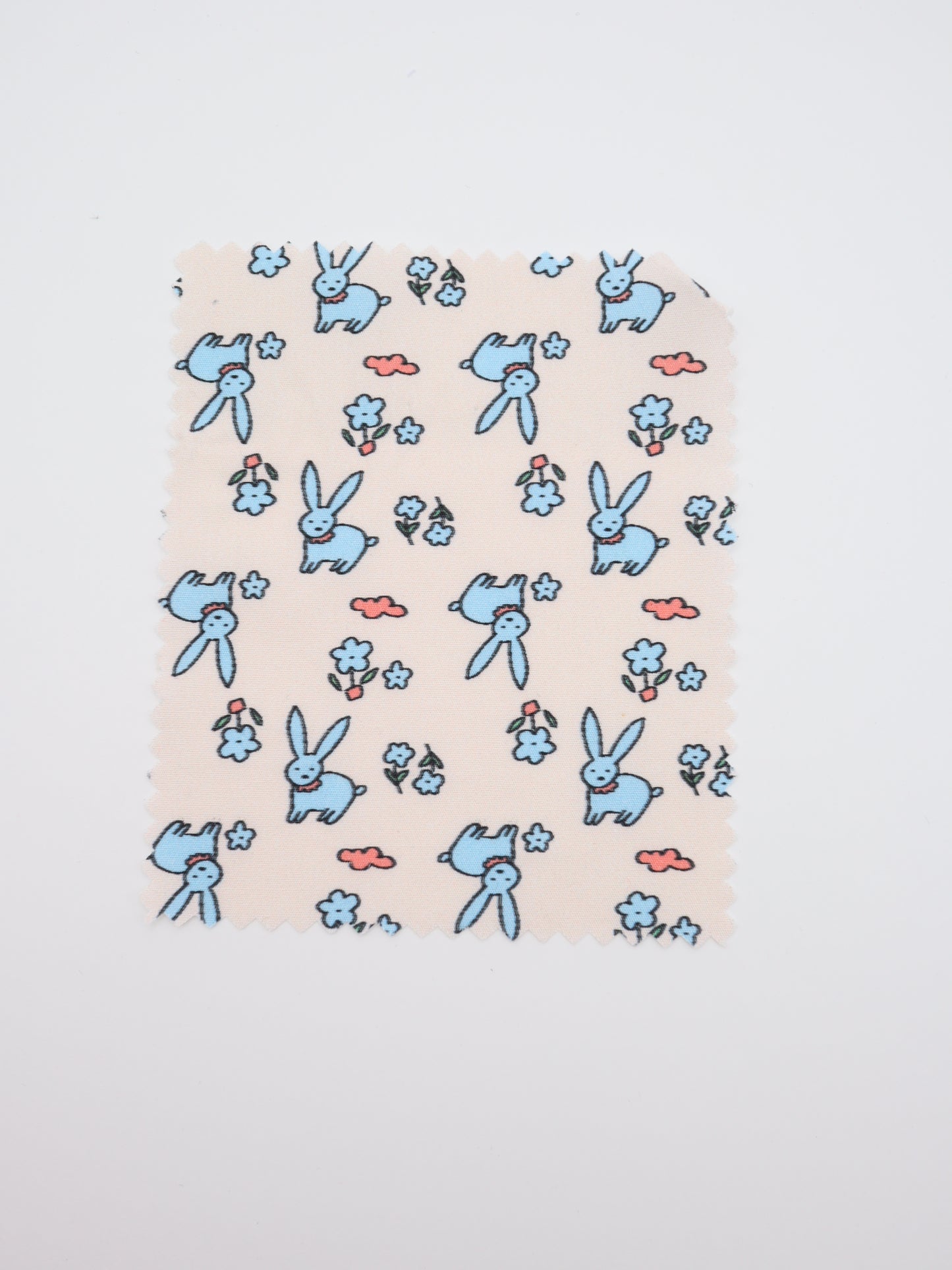 【25AW-020】お花畑うさぎプリント綿ローン /0.5yあたり=~830円