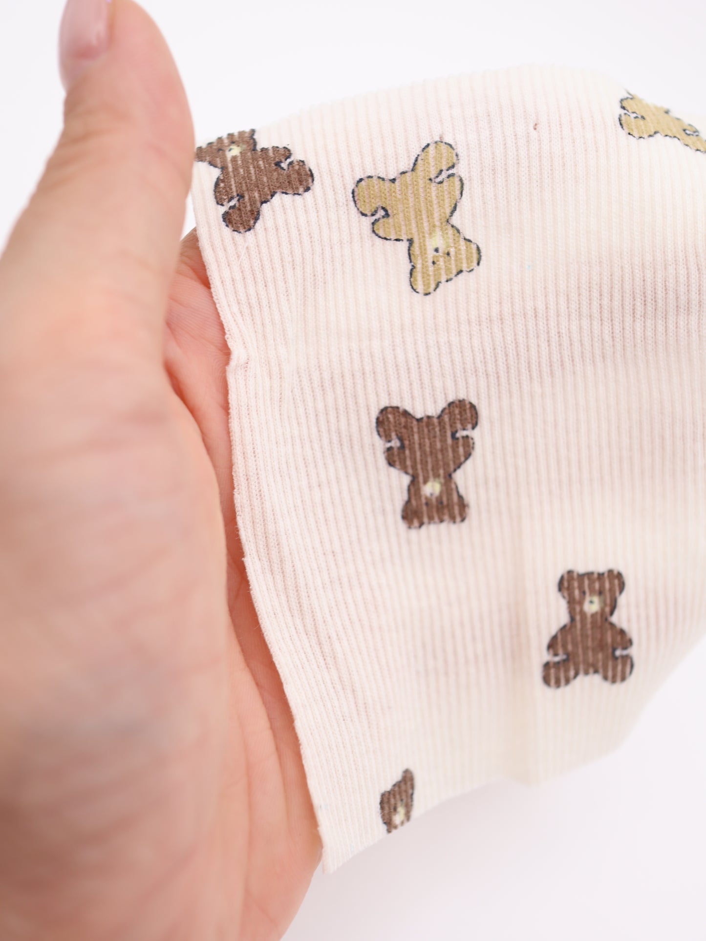 【25AW-053】くまちゃんプリントテレコニット /0.5yあたり=~900円