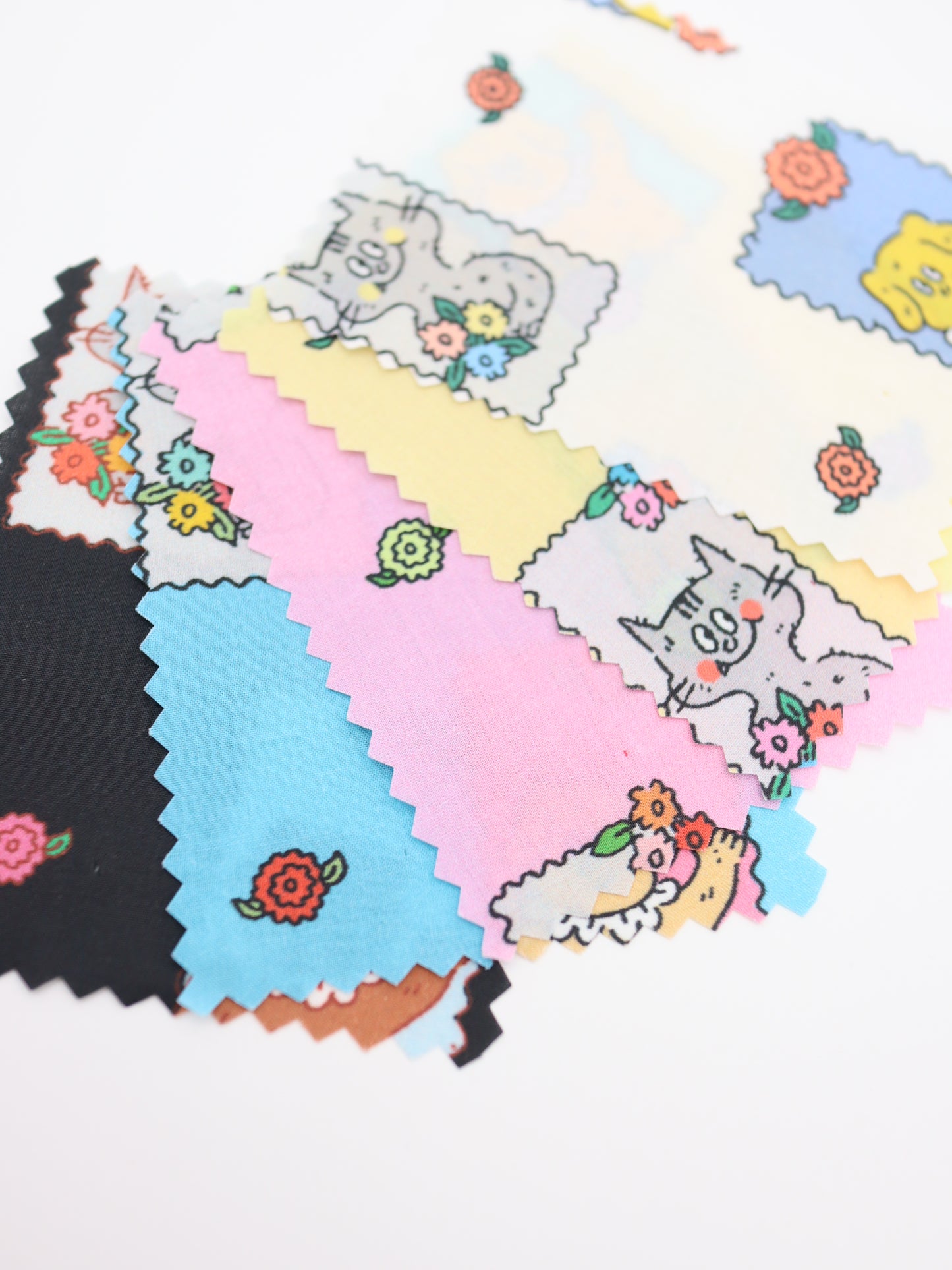 【25AW-025】HELLOわんにゃんずプリント綿ローン /0.5yあたり=~775円