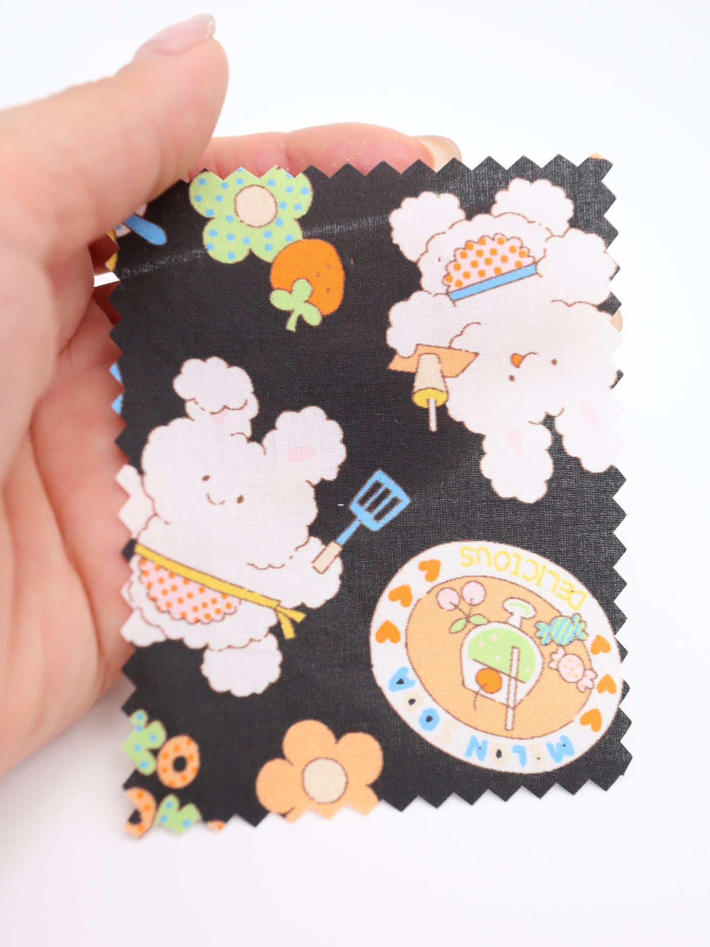 【25AW-024】カフェバイトもこもこうさちゃんプリント綿ローン /0.5yあたり=~775円