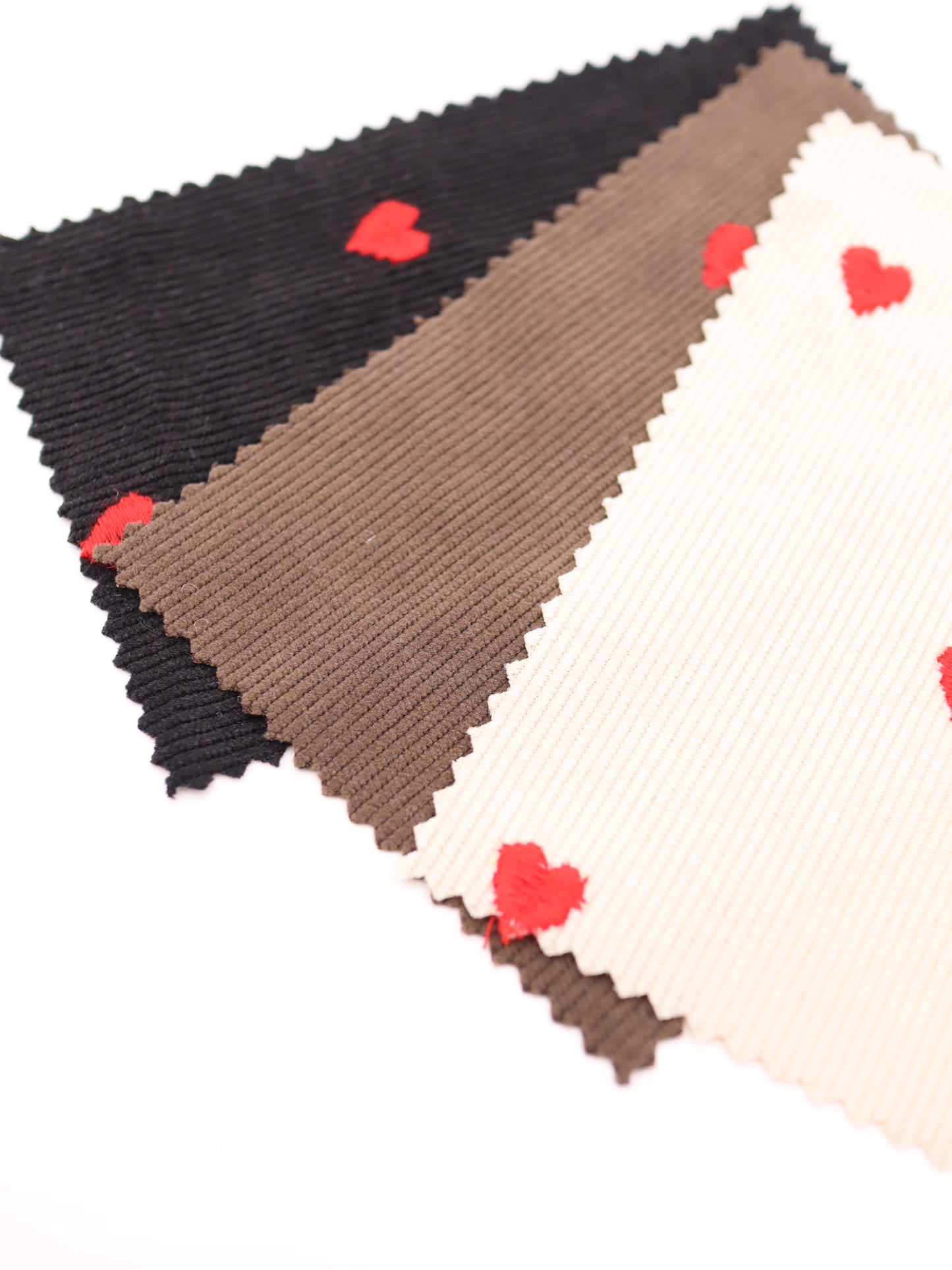 【25AW-008】ハート刺繍コーデュロイ /0.5yあたり=~885円