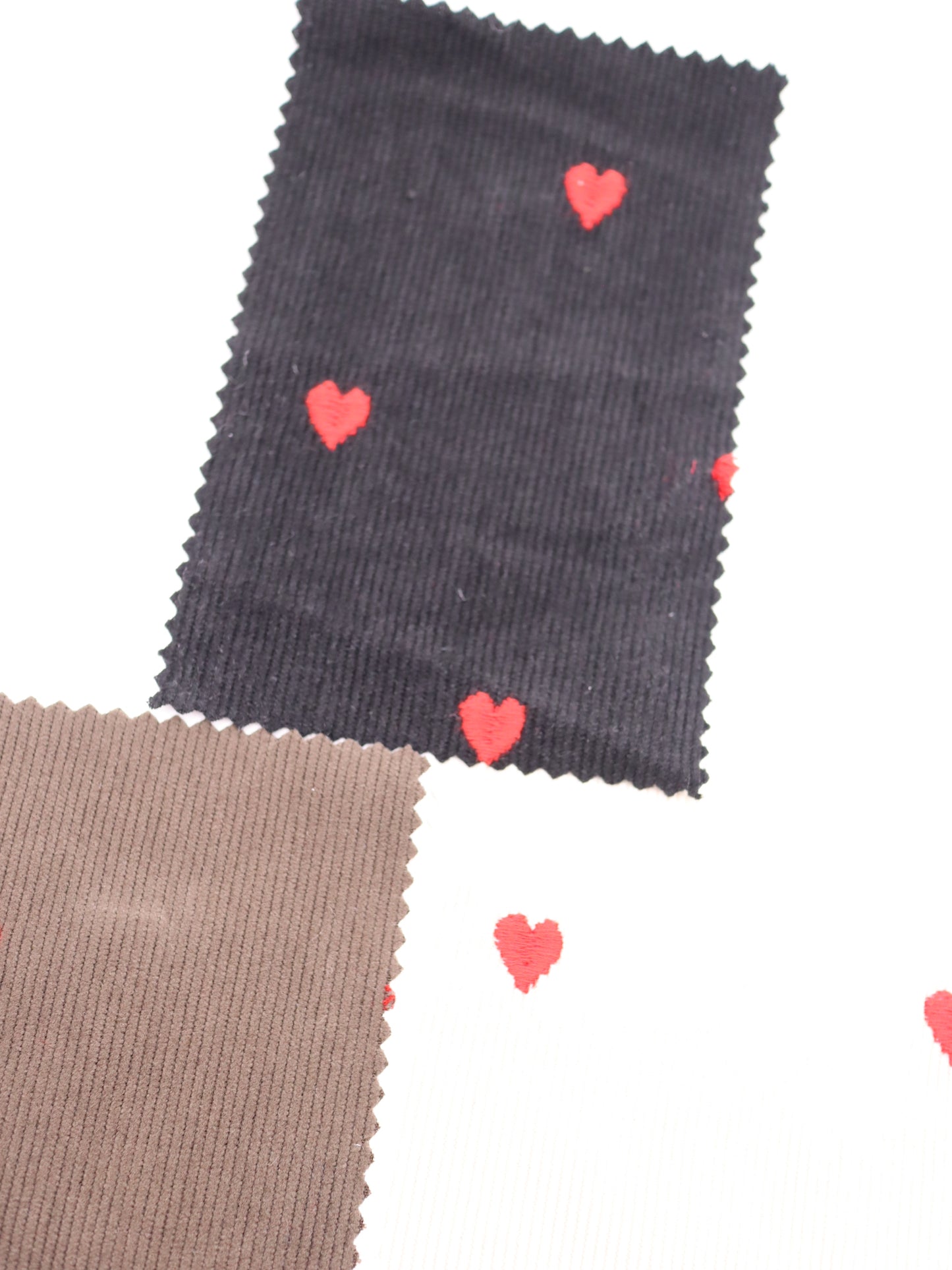 【25AW-008】ハート刺繍コーデュロイ /0.5yあたり=~885円