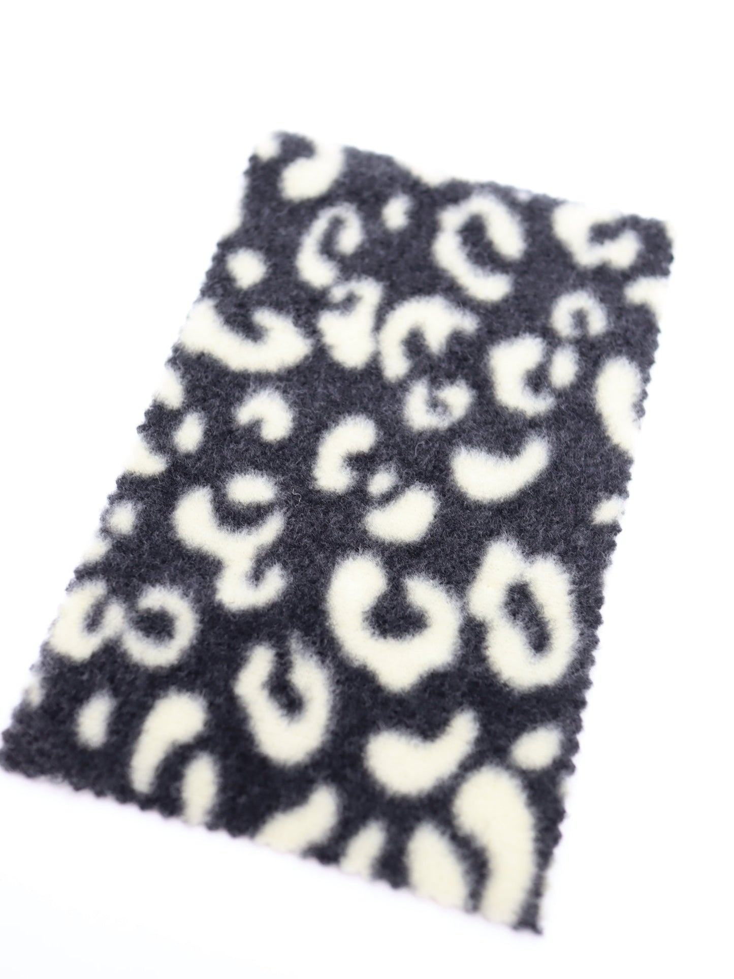 【25AW-028】リバーシブルヒョウ柄プリント両面起毛ニット /0.5yあたり=~880円
