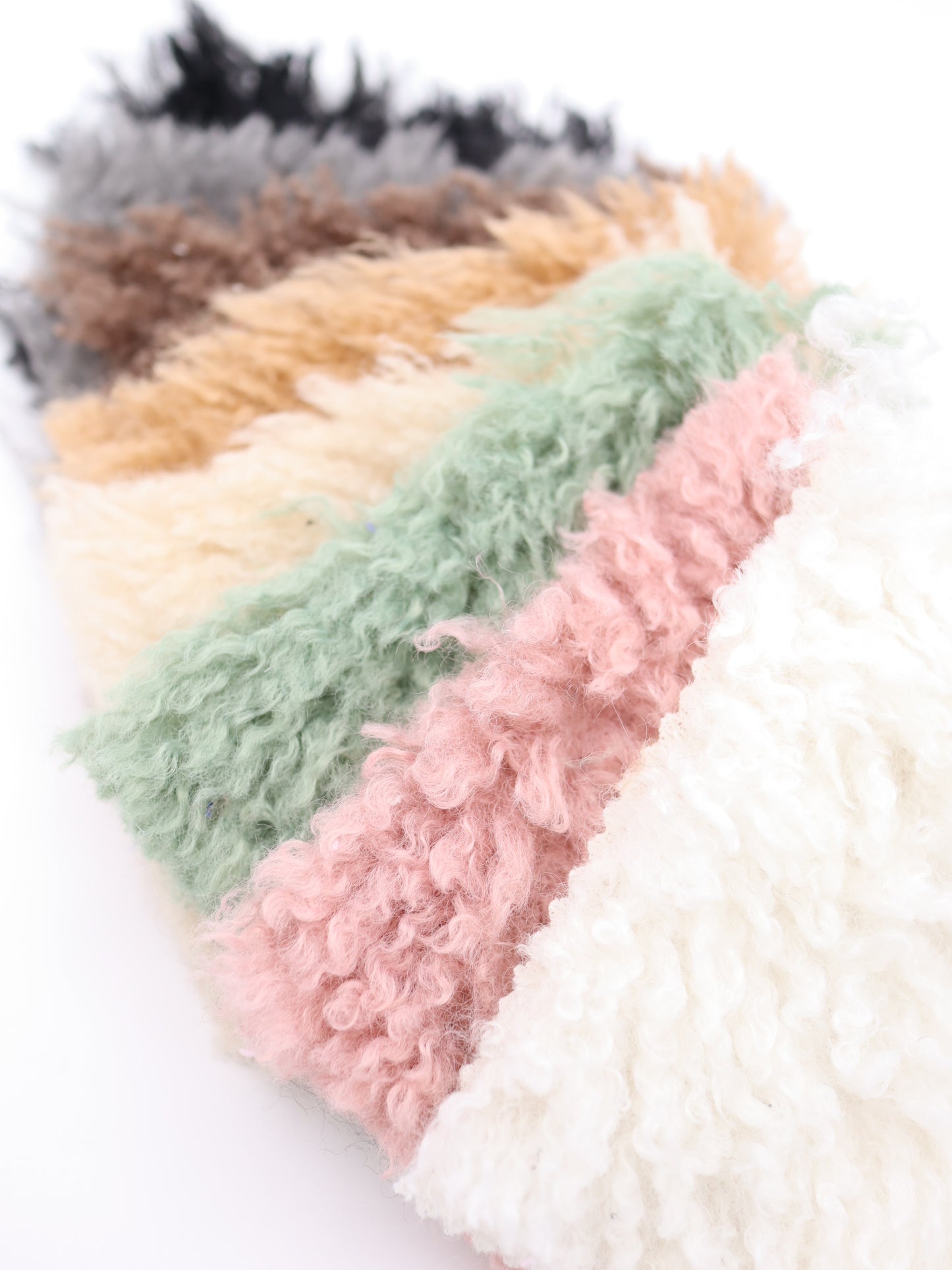 【25AW-027】ふわっふわチベットラム風シャギーニット /0.5yあたり=~1180円