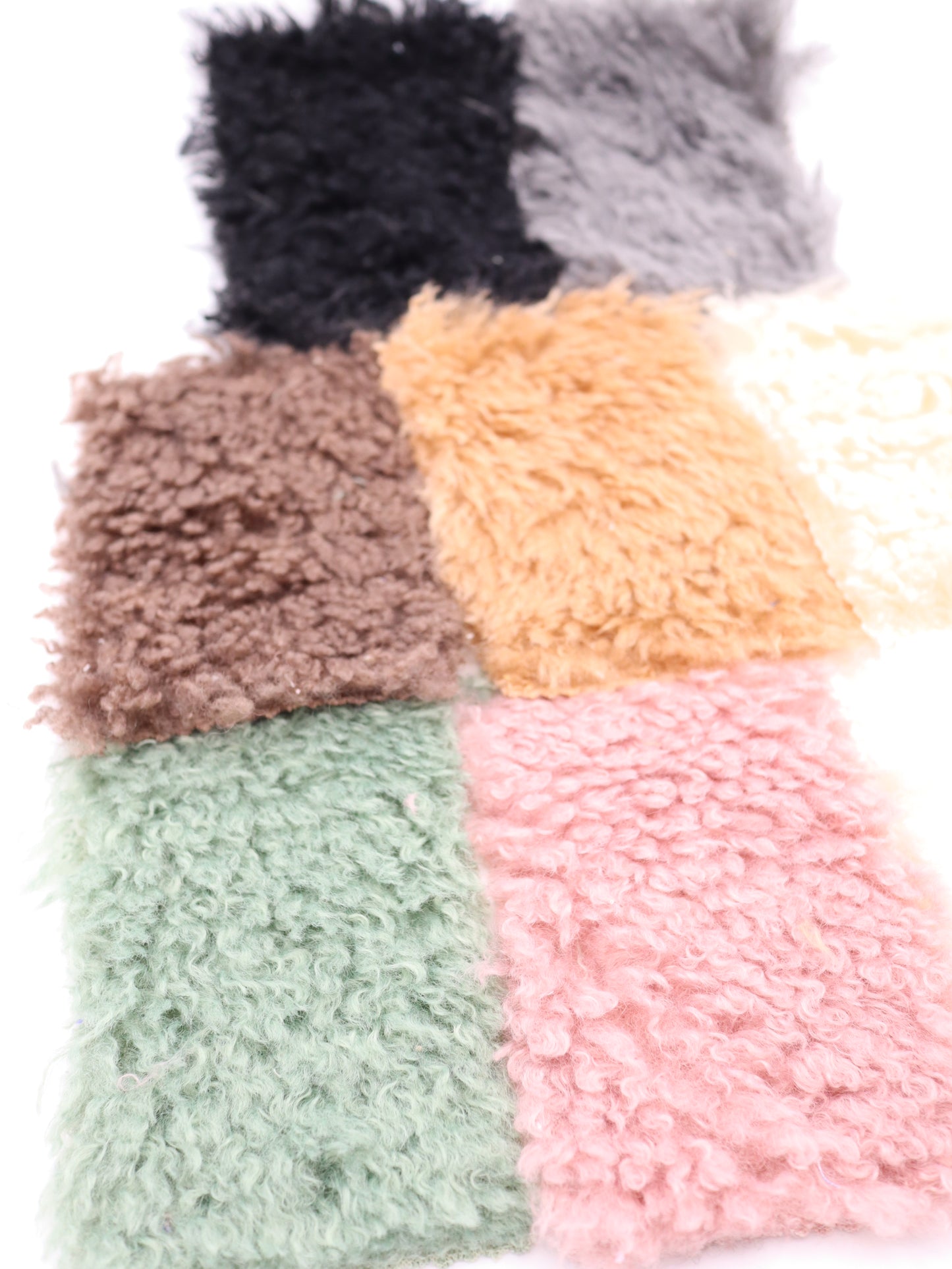 【25AW-027】ふわっふわチベットラム風シャギーニット /0.5yあたり=~1180円