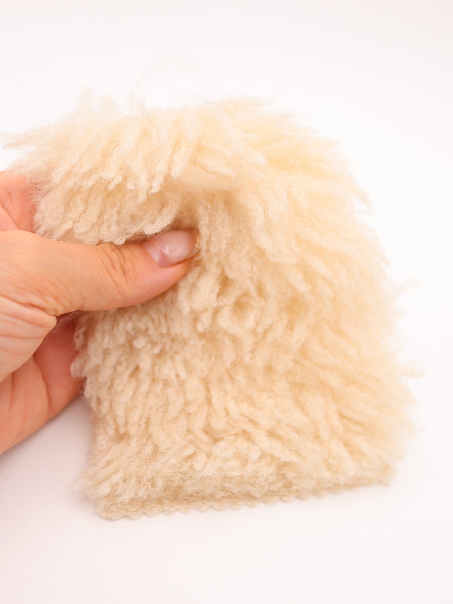 【25AW-027】ふわっふわチベットラム風シャギーニット /0.5yあたり=~1180円