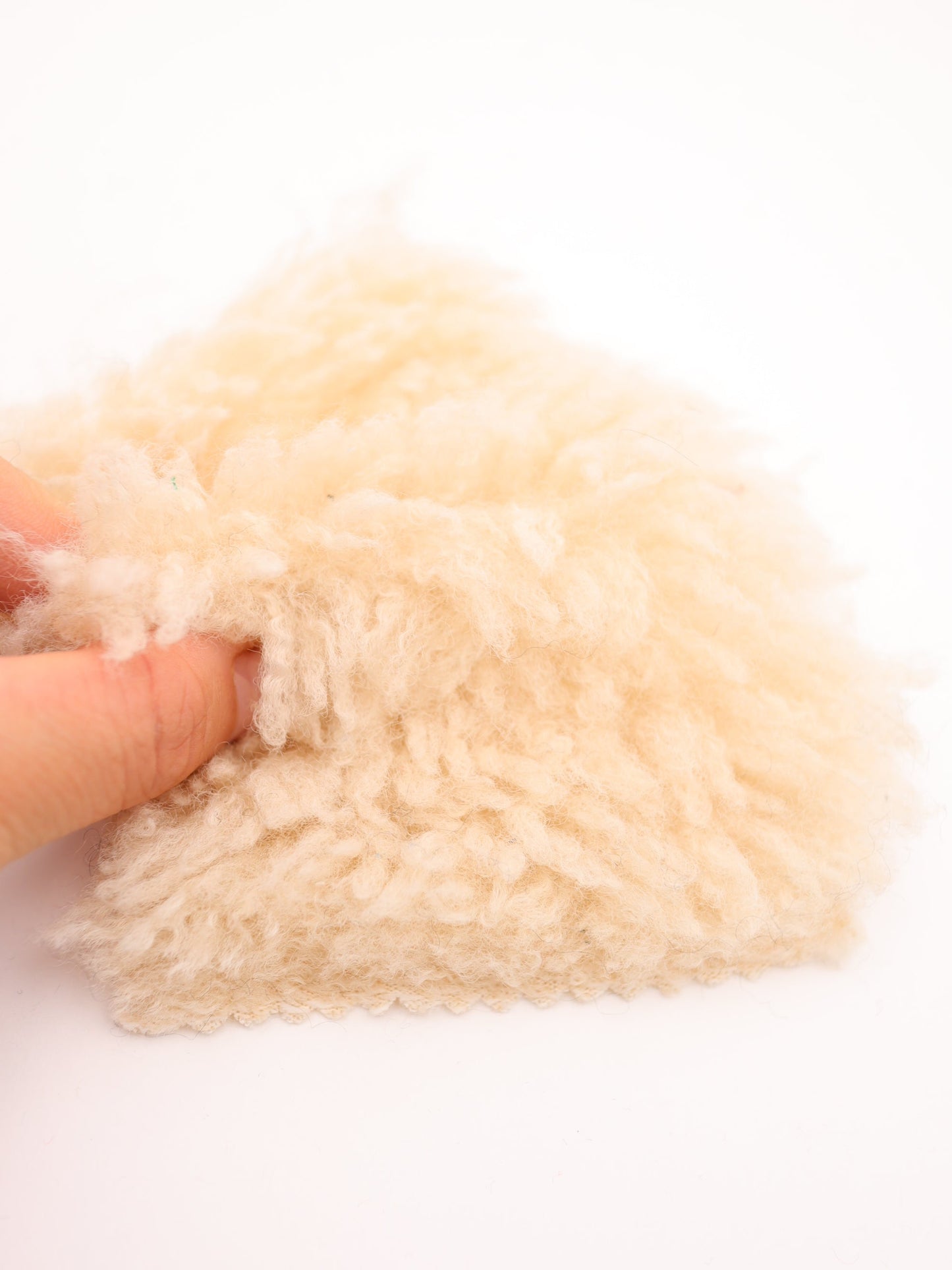 【25AW-027】ふわっふわチベットラム風シャギーニット /0.5yあたり=~1180円