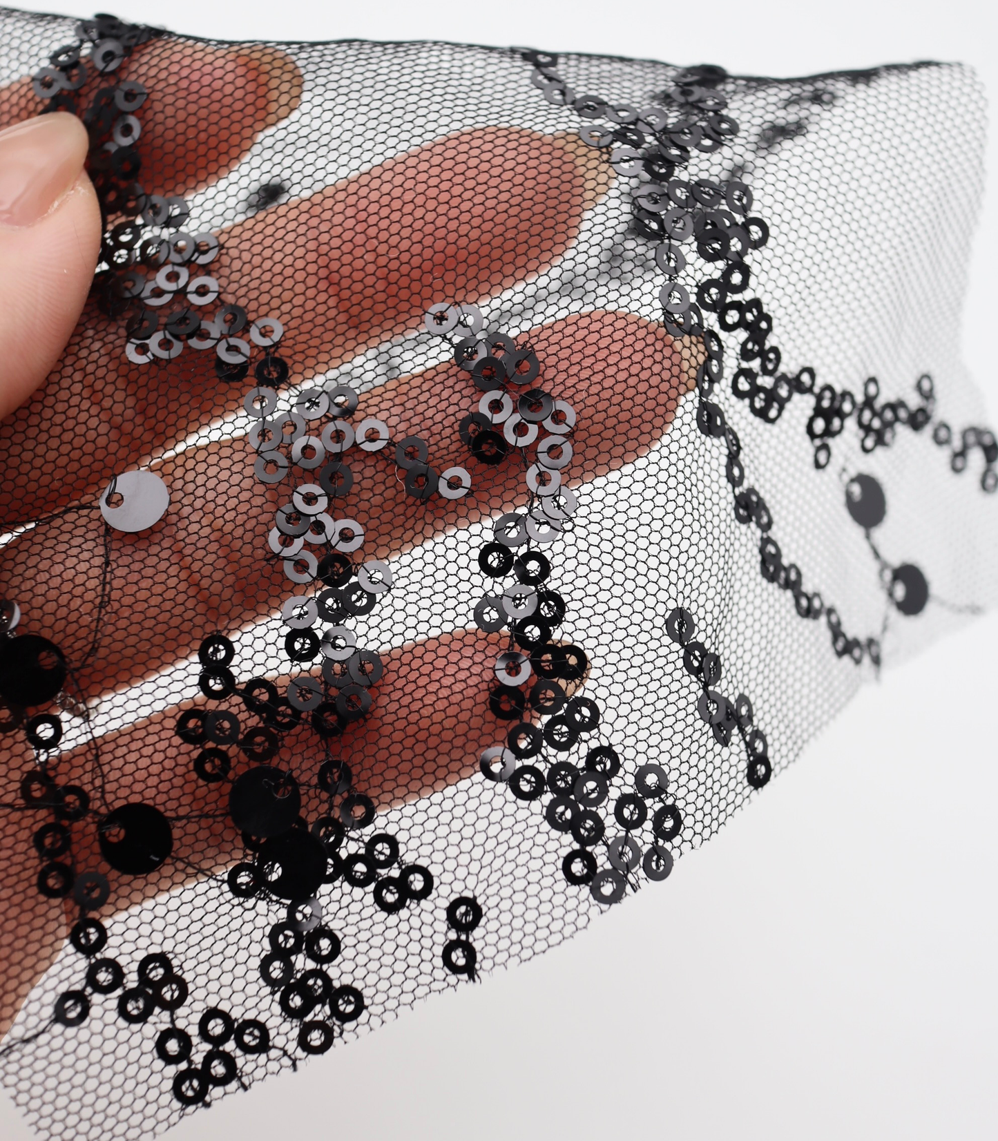 【25SS-383】スパンコール刺繍チュール　/0.5ｙあたり=～1670円