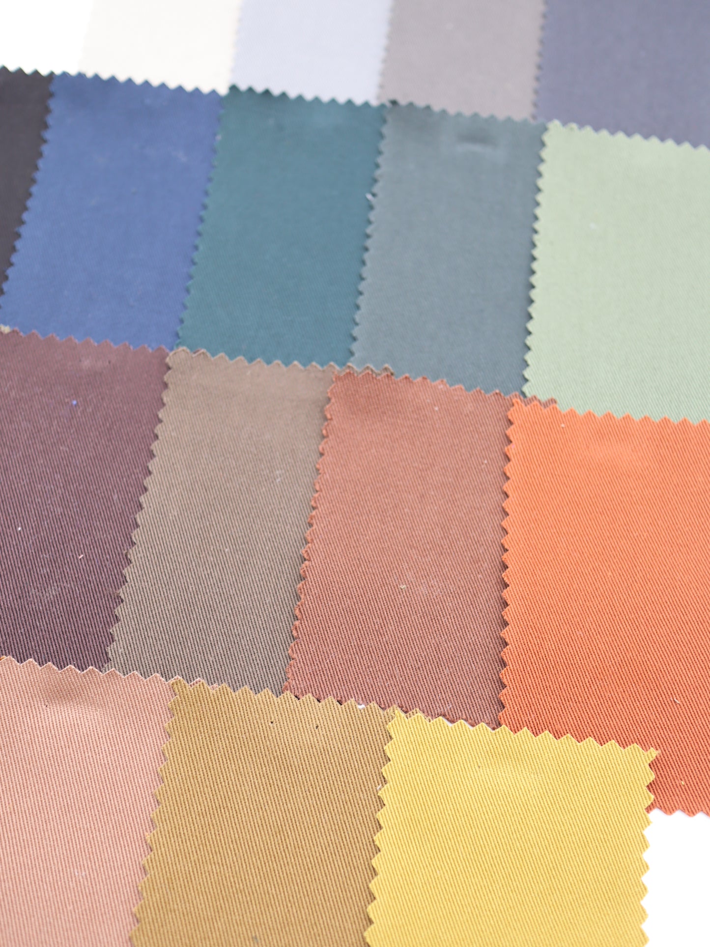 最短5営業日で届く、トレンドを反映した多色展開TCツイル