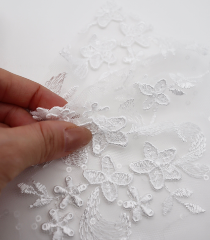 【25SS-386】スパンコール×立体フラワーモチーフレース刺繍チュールレース　/0.5ｙあたり=～2295円