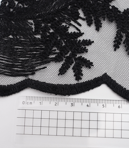 【25SS-385】スカラップ付きリーフ柄刺繍チュールレース　/0.5ｙあたり＝～1435円