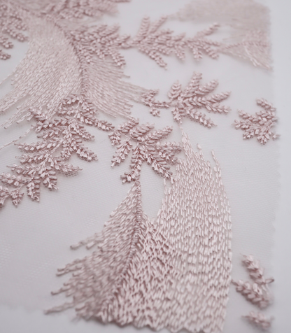 【25SS-385】スカラップ付きリーフ柄刺繍チュールレース　/0.5ｙあたり＝～1435円