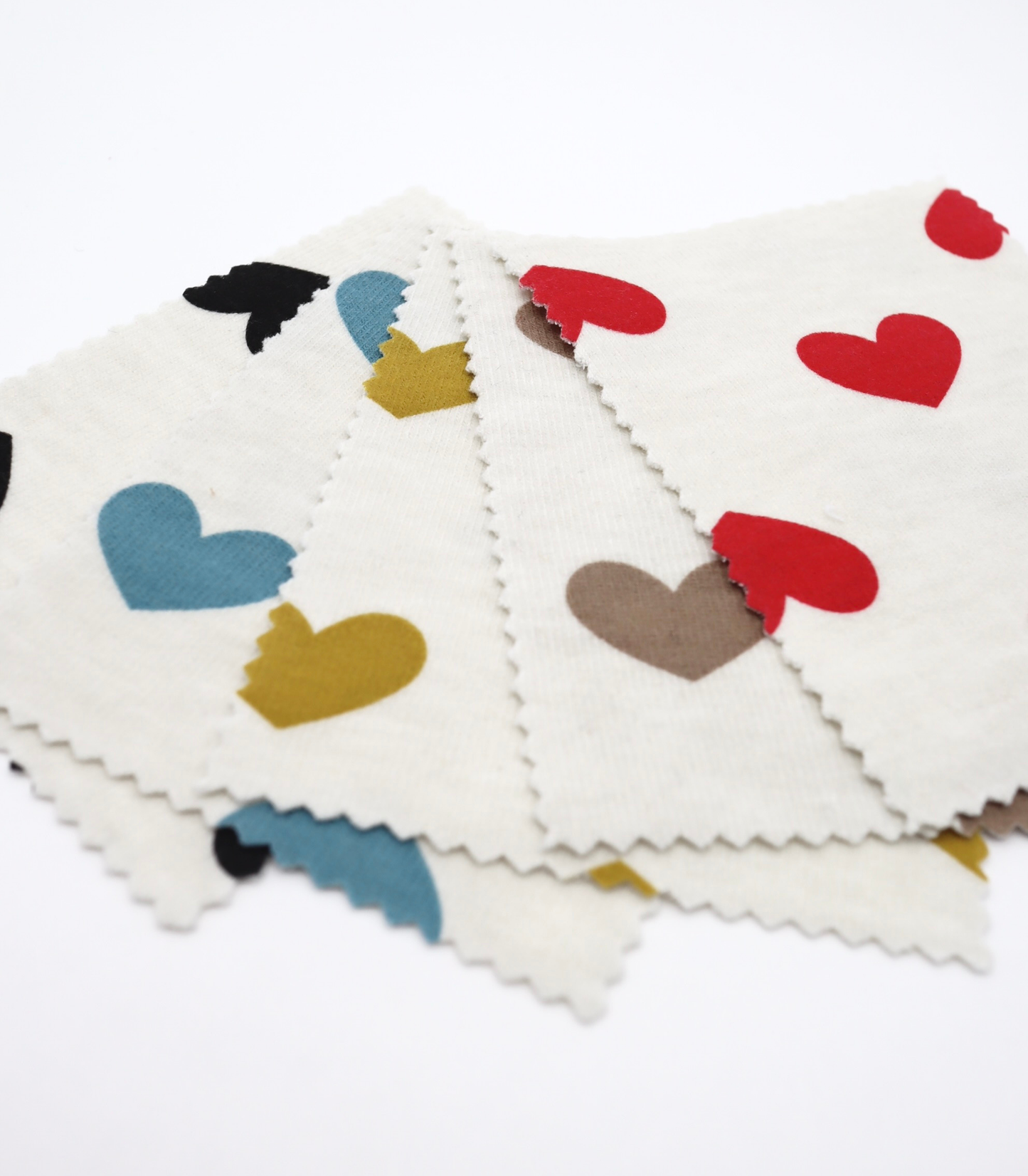 【25SS-400】ハートプリント二重織りニット　/0.5ｙあたり=～1055円