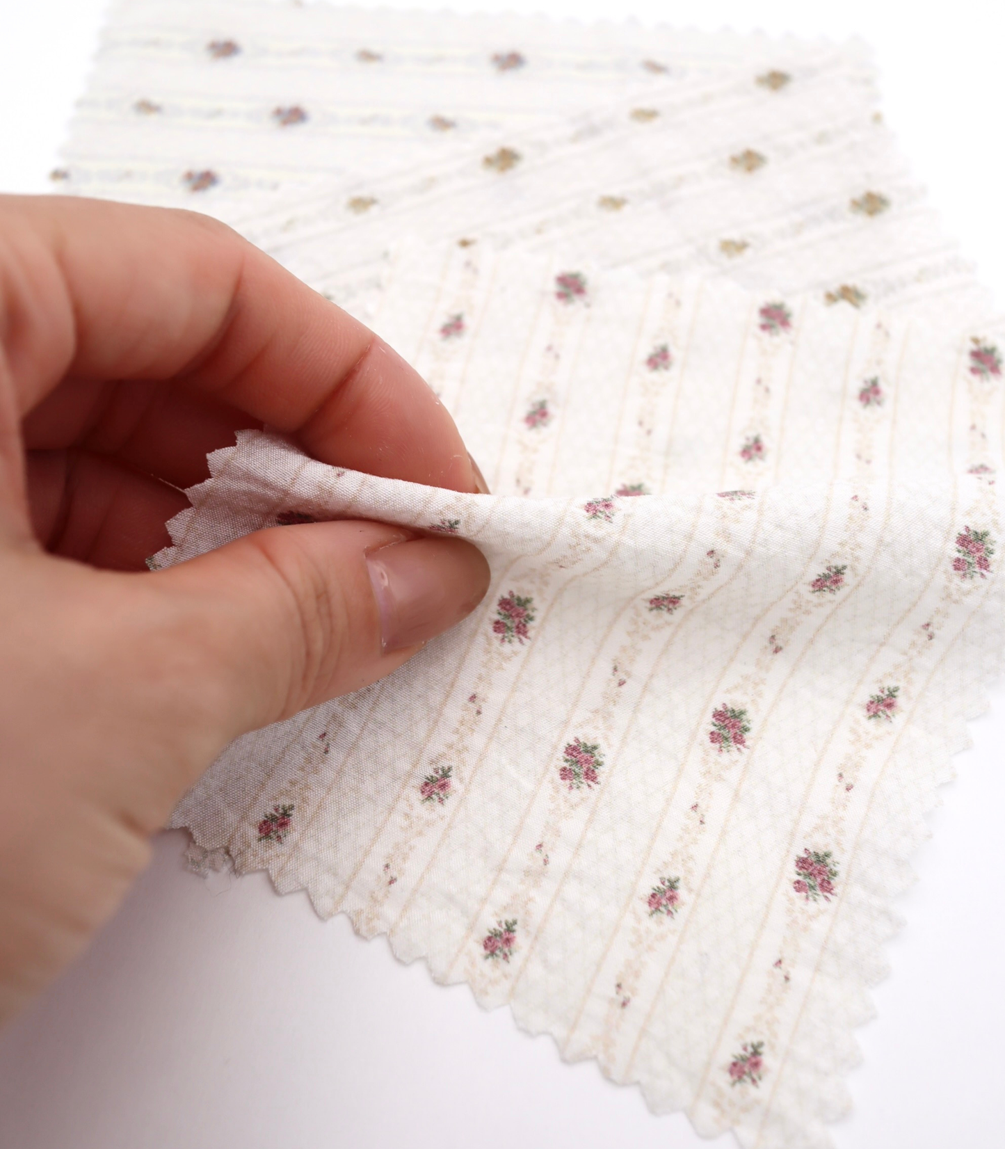 【25SS-421】小花柄×ストライププリントタフタワッシャー　/0.5ｙあたり=～850円