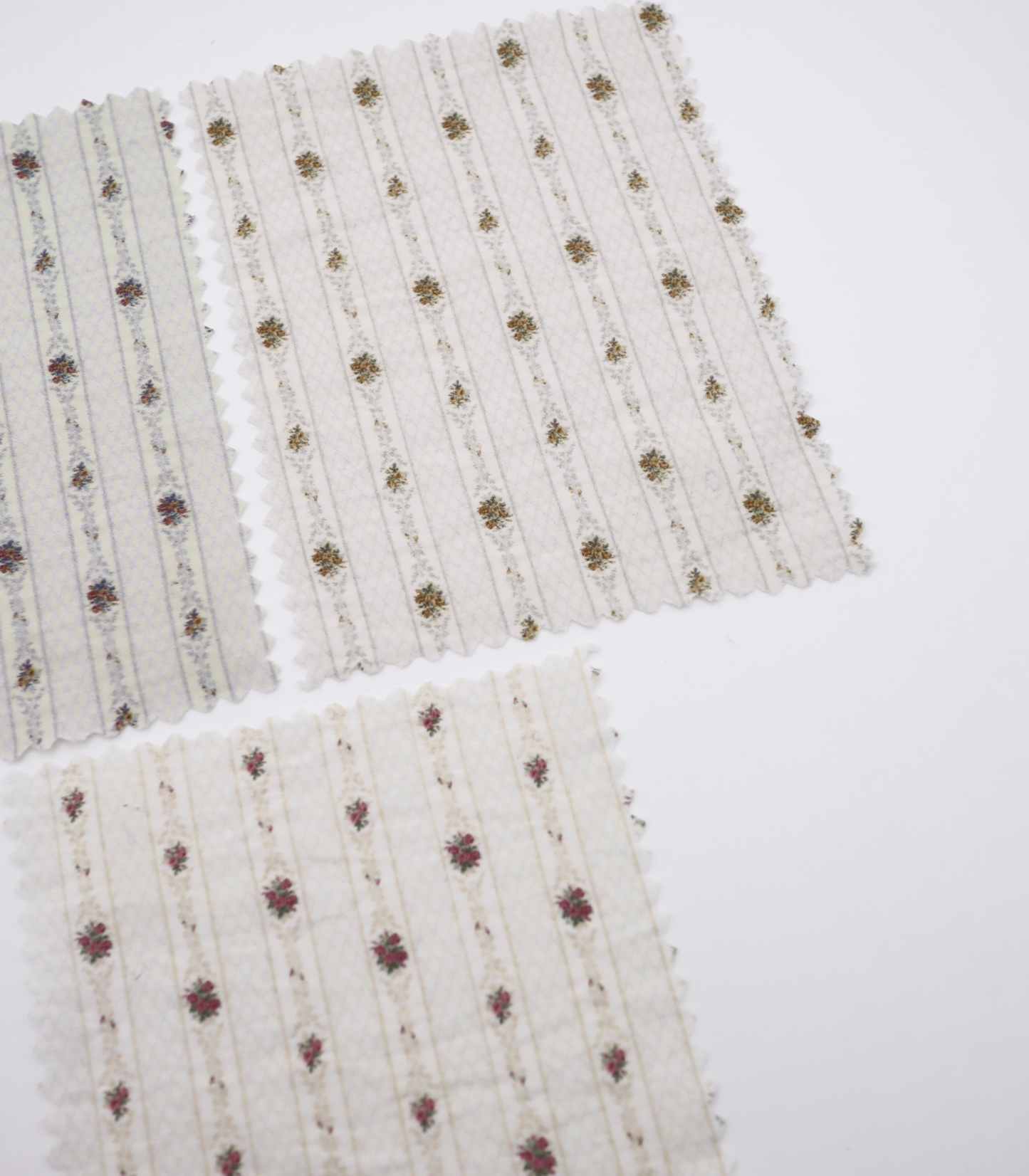 【25SS-421】小花柄×ストライププリントタフタワッシャー　/0.5ｙあたり=～850円