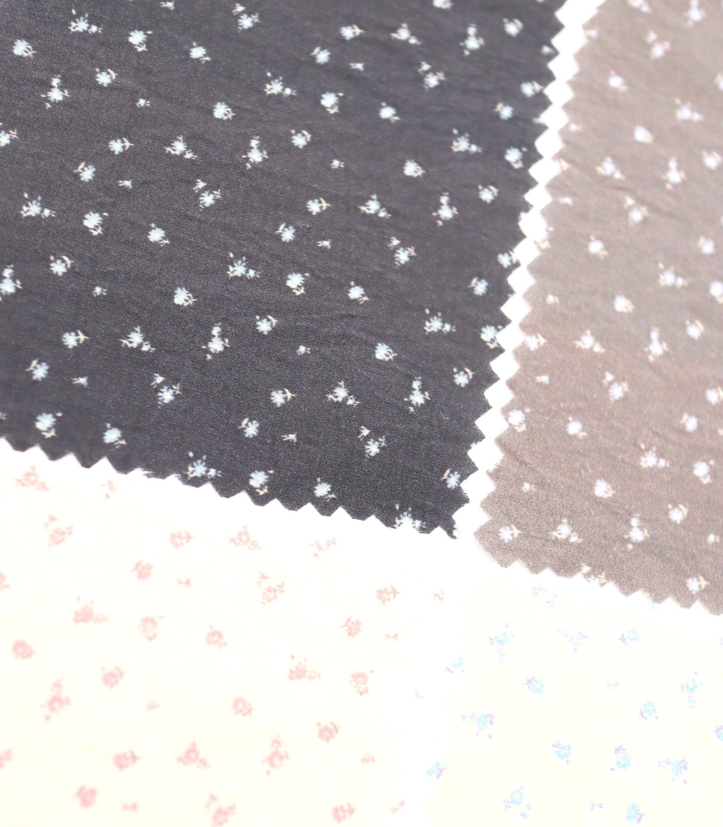 【25SS-419】小花柄プリントタフタワッシャー　/0.5ｙあたり=～850円