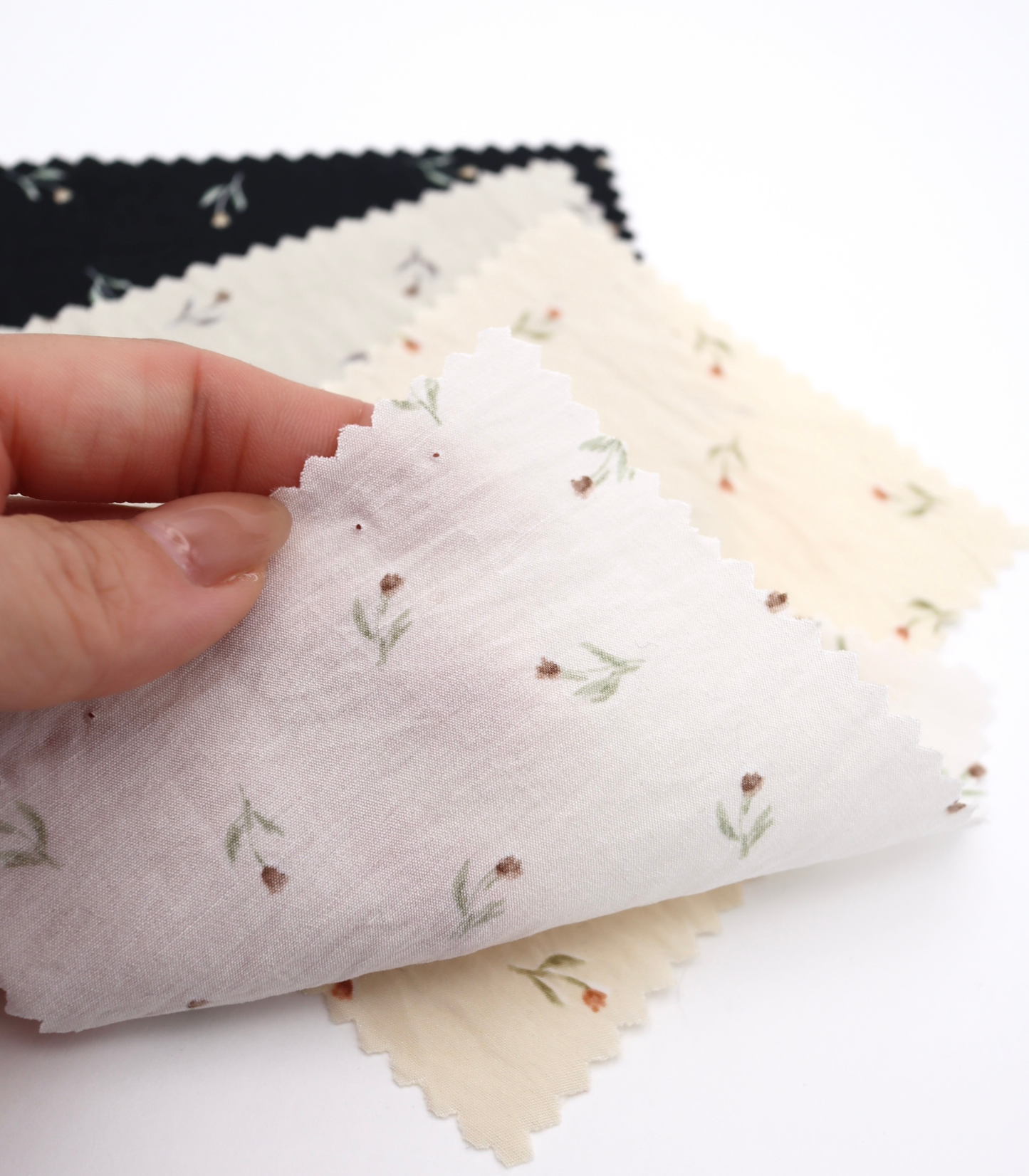 【25SS-422】チューリッププリントシアータフタワッシャー　/0.5ｙあたり＝～830円