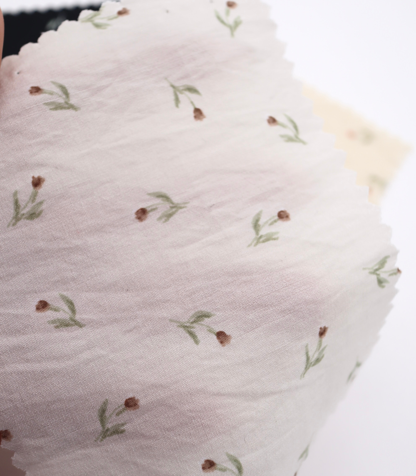 【25SS-422】チューリッププリントシアータフタワッシャー　/0.5ｙあたり＝～830円