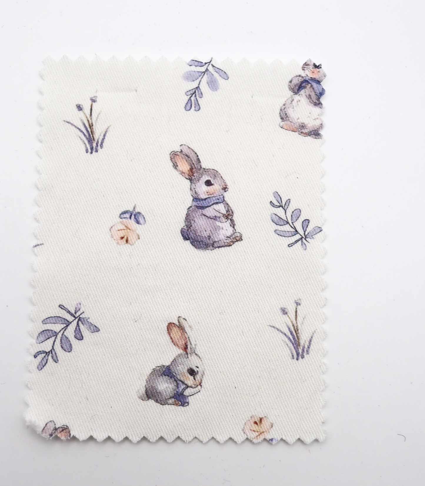 【25SS-405】うさちゃん×草花プリント綿ローン　/0.5ｙあたり=～850円