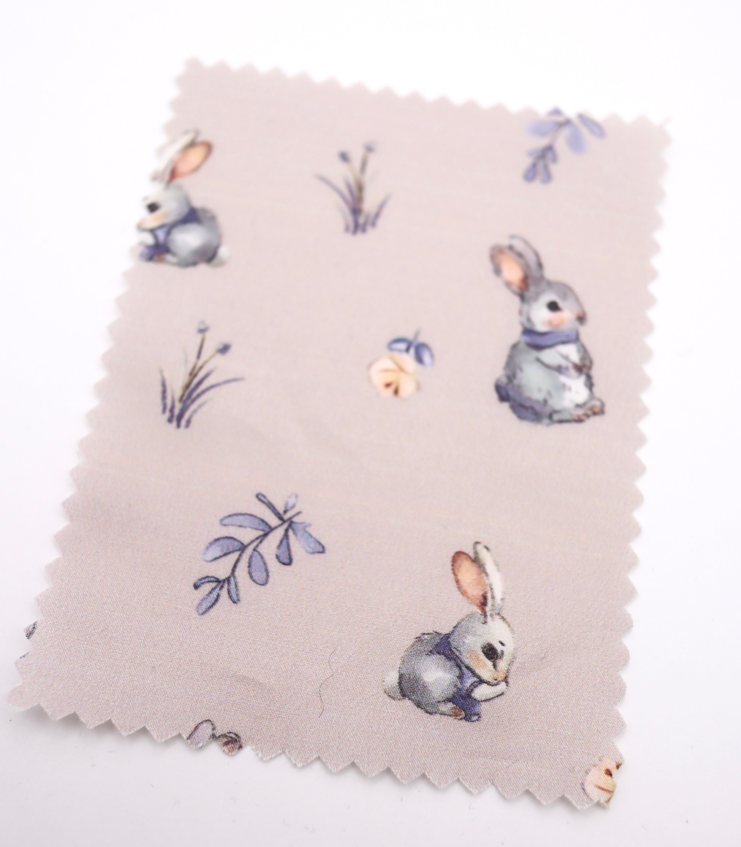 【25SS-405】うさちゃん×草花プリント綿ローン　/0.5ｙあたり=～850円