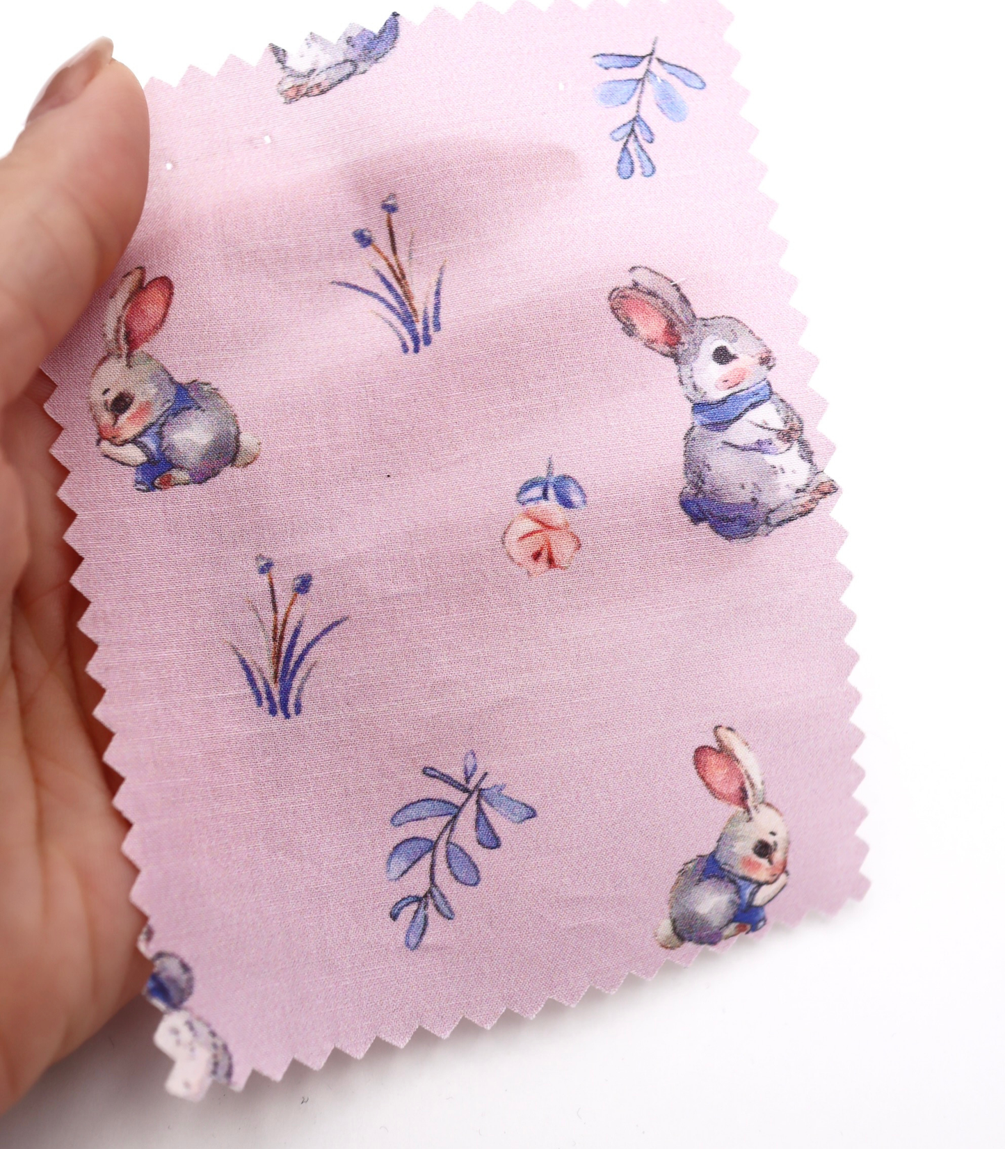 【25SS-405】うさちゃん×草花プリント綿ローン　/0.5ｙあたり=～850円