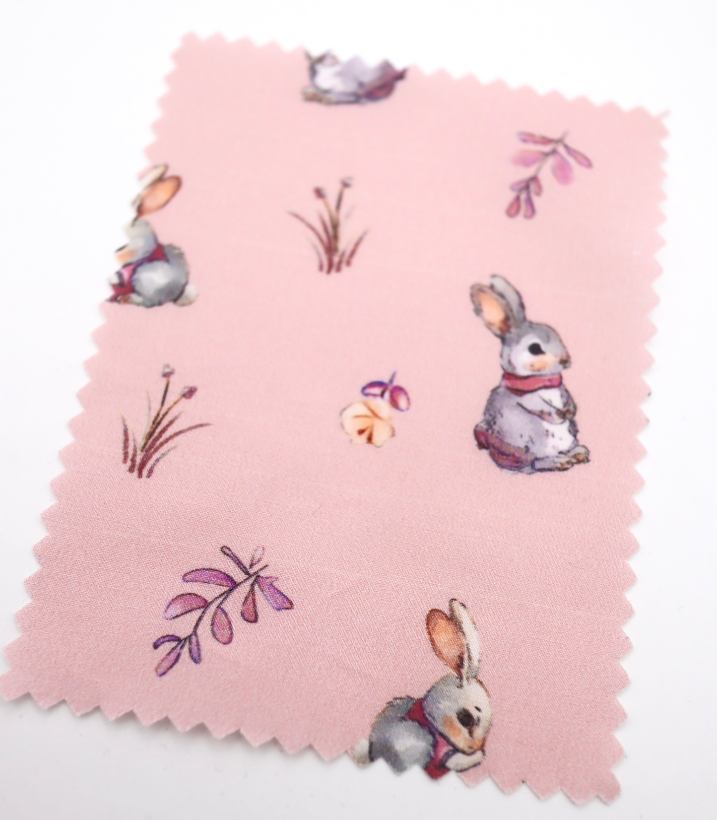 【25SS-405】うさちゃん×草花プリント綿ローン　/0.5ｙあたり=～850円