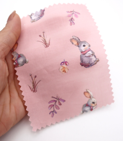 【25SS-405】うさちゃん×草花プリント綿ローン　/0.5ｙあたり=～850円