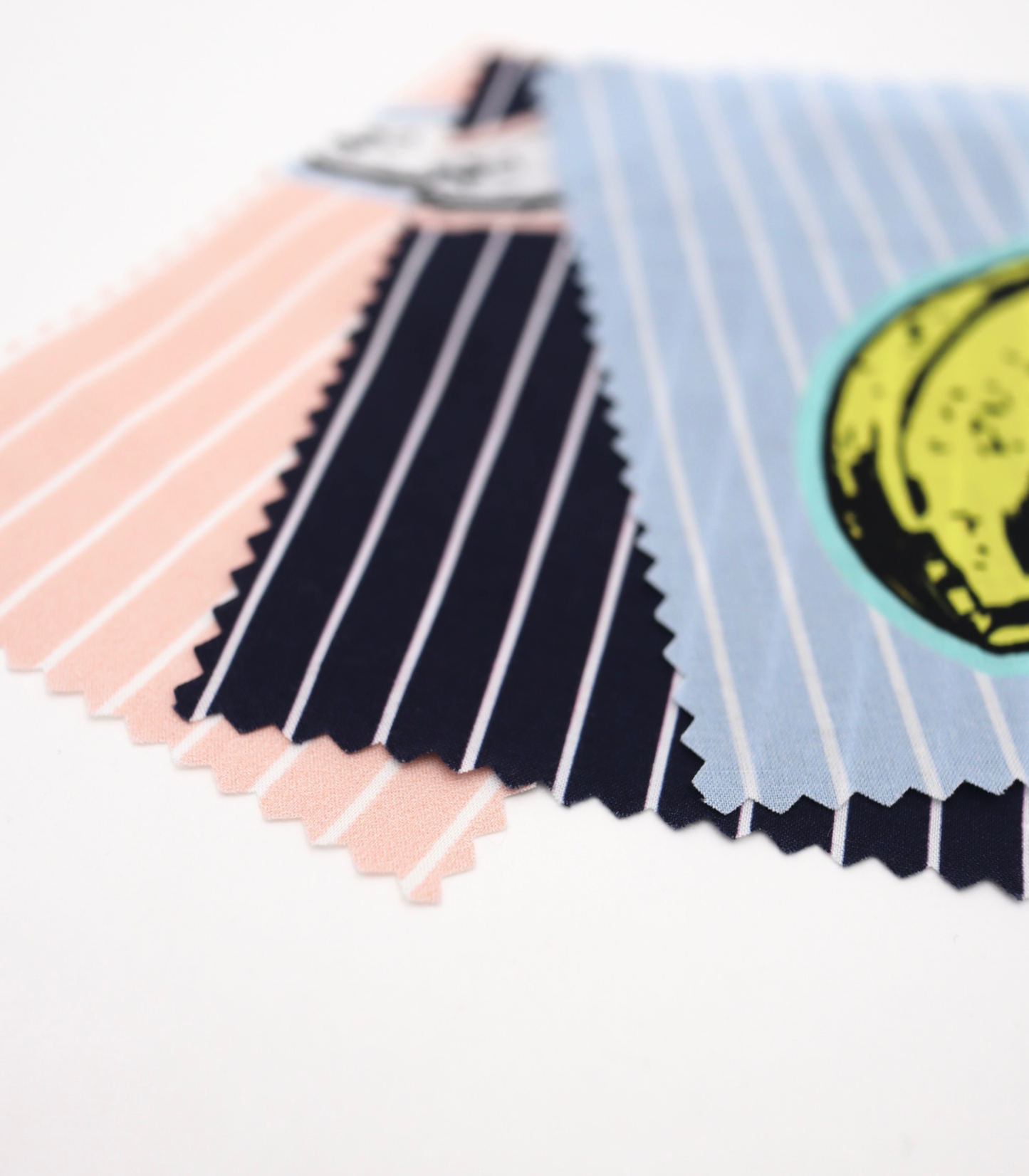 【25SS-430】腐りはじめバナナ×ストライププリント綿ローン　/0.5ｙあたり=～810円