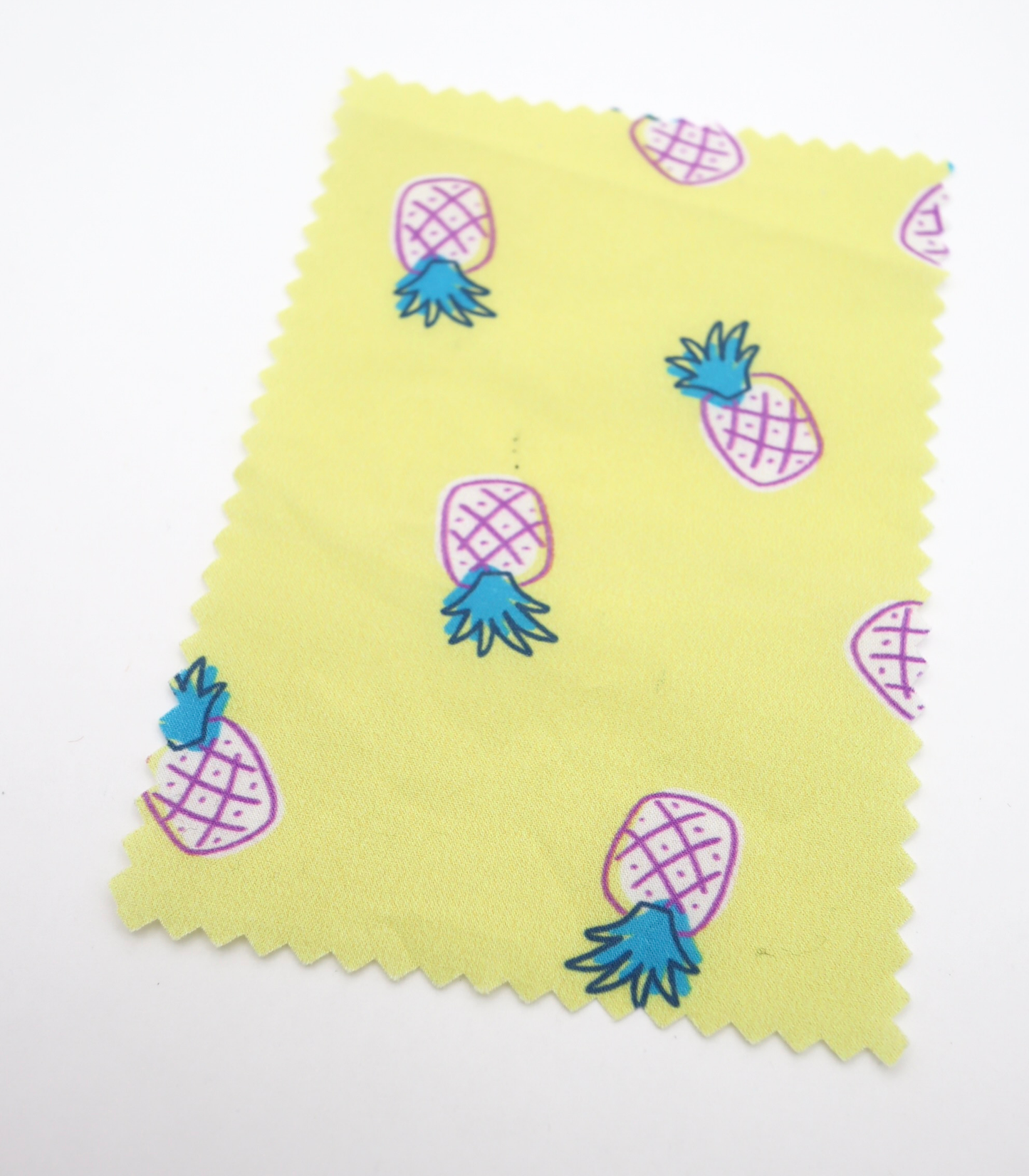 【25SS-429】パイナップルプリント綿ローン　/0.5ｙあたり=～810円