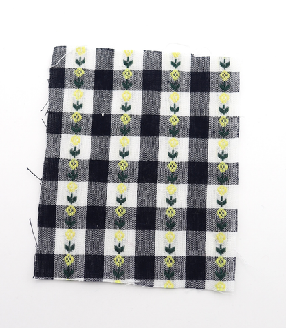 【25SS-318】ストライプ小花柄刺繍先染めギンガムチェック　/0.5ｙあたり=～630円