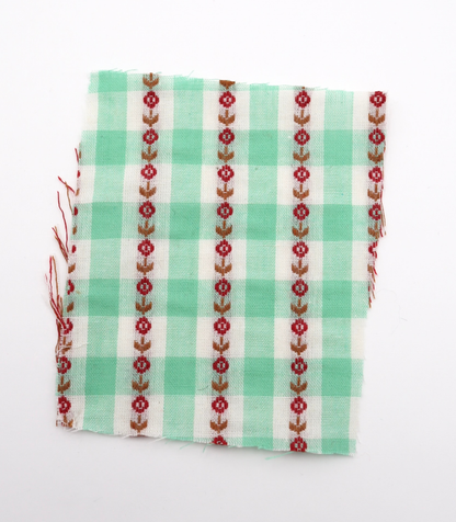 【25SS-318】ストライプ小花柄刺繍先染めギンガムチェック　/0.5ｙあたり=～630円