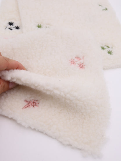 フラワー刺繍入りボア生地｜【生地幅】約147センチ 【混率】ポリエステル85%アクリル15％｜ドッグウェア・KIDSウエア・冬用アウター・冬雑貨向け｜26AW-350