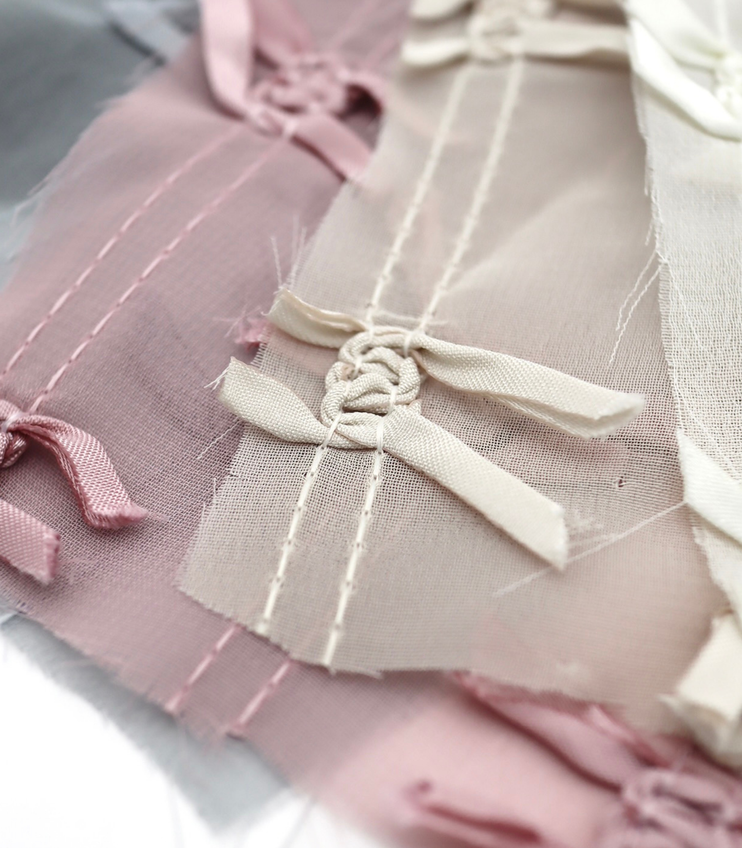 【25SS-143】サテンリボン付きストライプステッチシフォン　/0.5ｙあたり = ～1020円