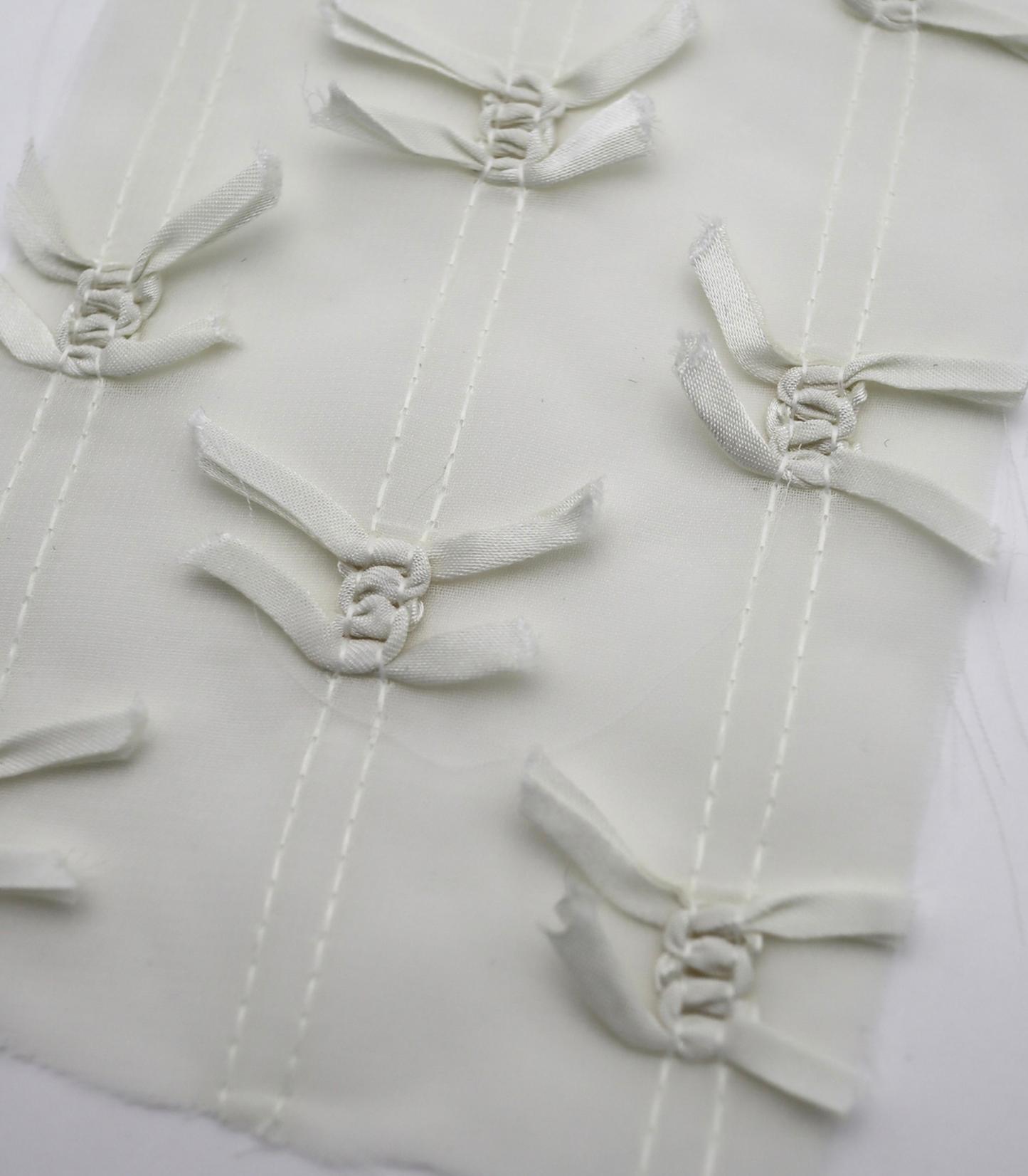 【25SS-143】サテンリボン付きストライプステッチシフォン　/0.5ｙあたり = ～1020円