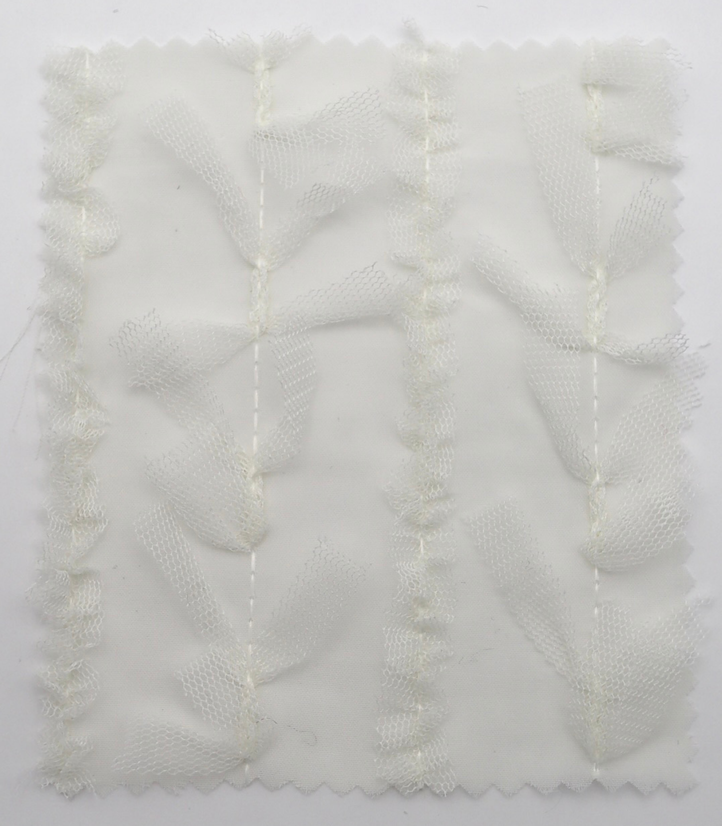 【25SS-063】チュールフリル×チュールリボン付きシフォン　/0.5ｙあたり = ～ 915円