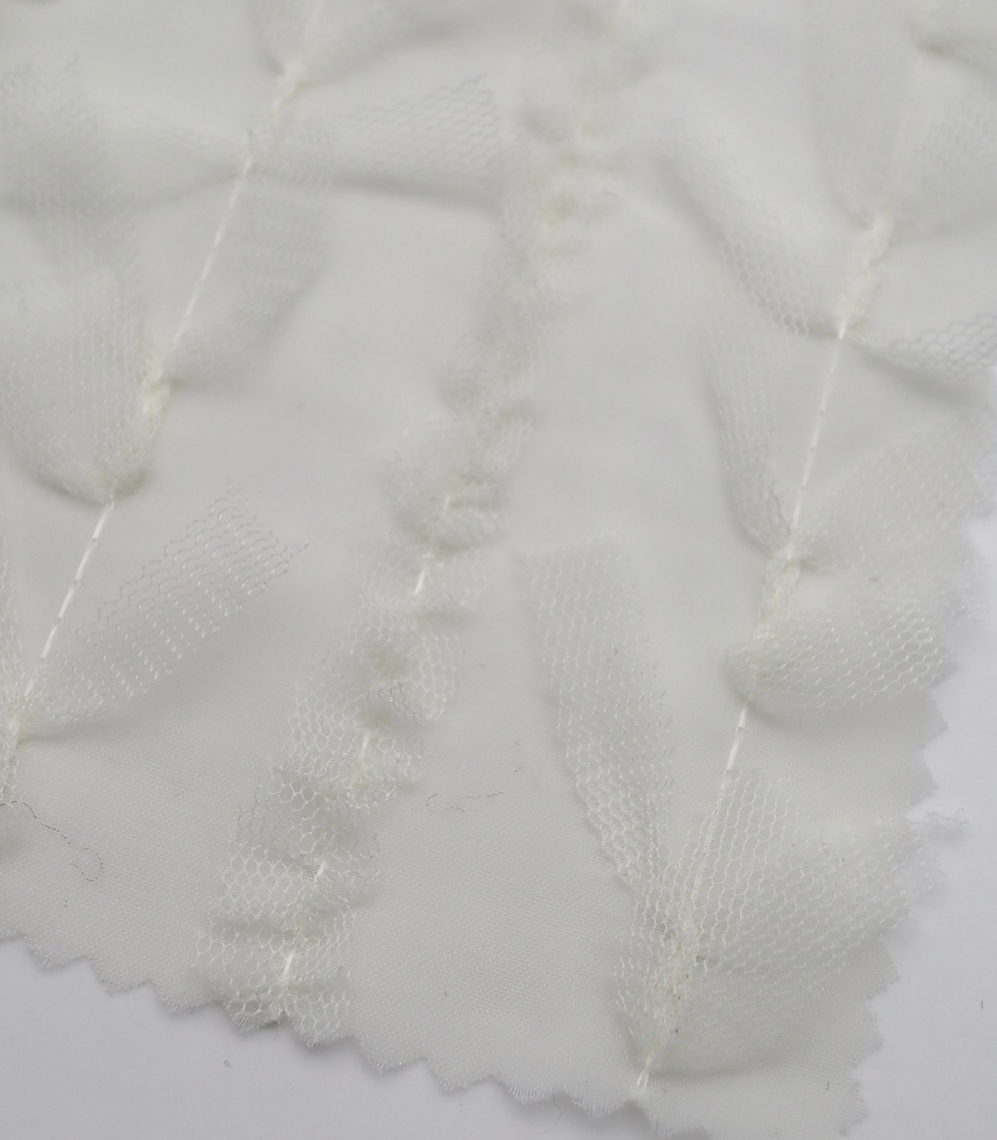 【25SS-063】チュールフリル×チュールリボン付きシフォン　/0.5ｙあたり = ～ 915円