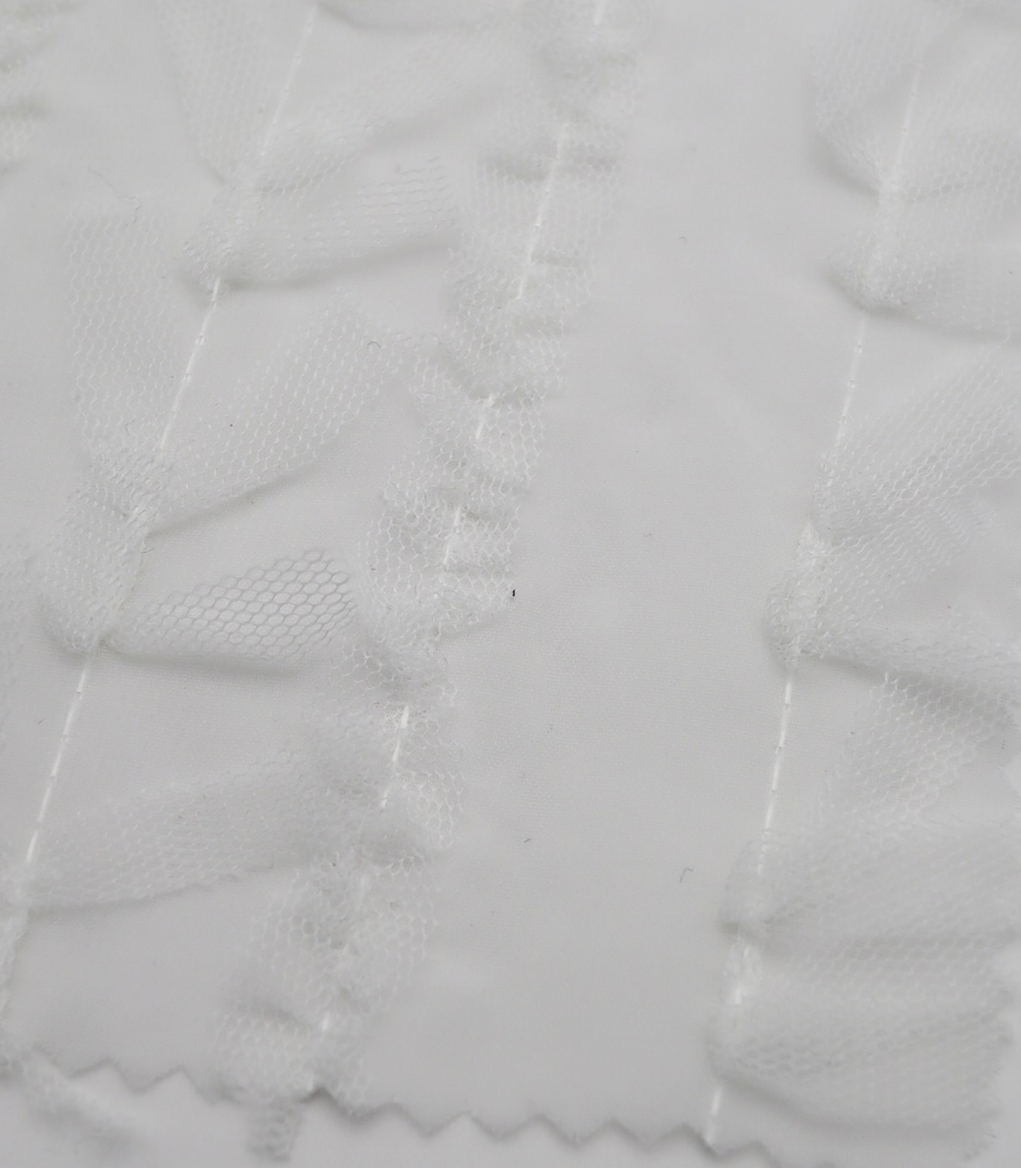 【25SS-063】チュールフリル×チュールリボン付きシフォン　/0.5ｙあたり = ～ 915円