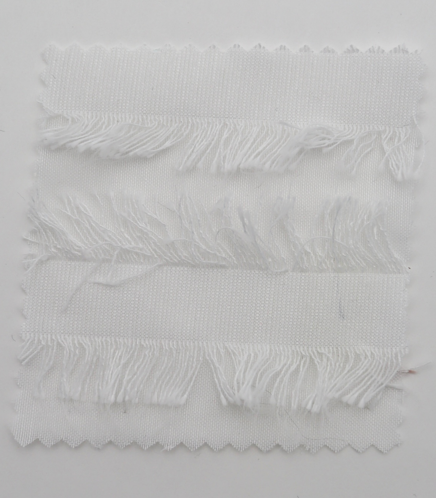 【25SS-308】フリンジジャガードシアーローン　/0.5ｙあたり = ～ 925円