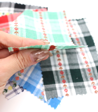 ストライプ小花柄刺繍・先染めタータンチェック生地｜【生地幅】約142センチ 【混率】綿100％｜ドッグウェア・春夏シャツ・ブラウス・子供服向き