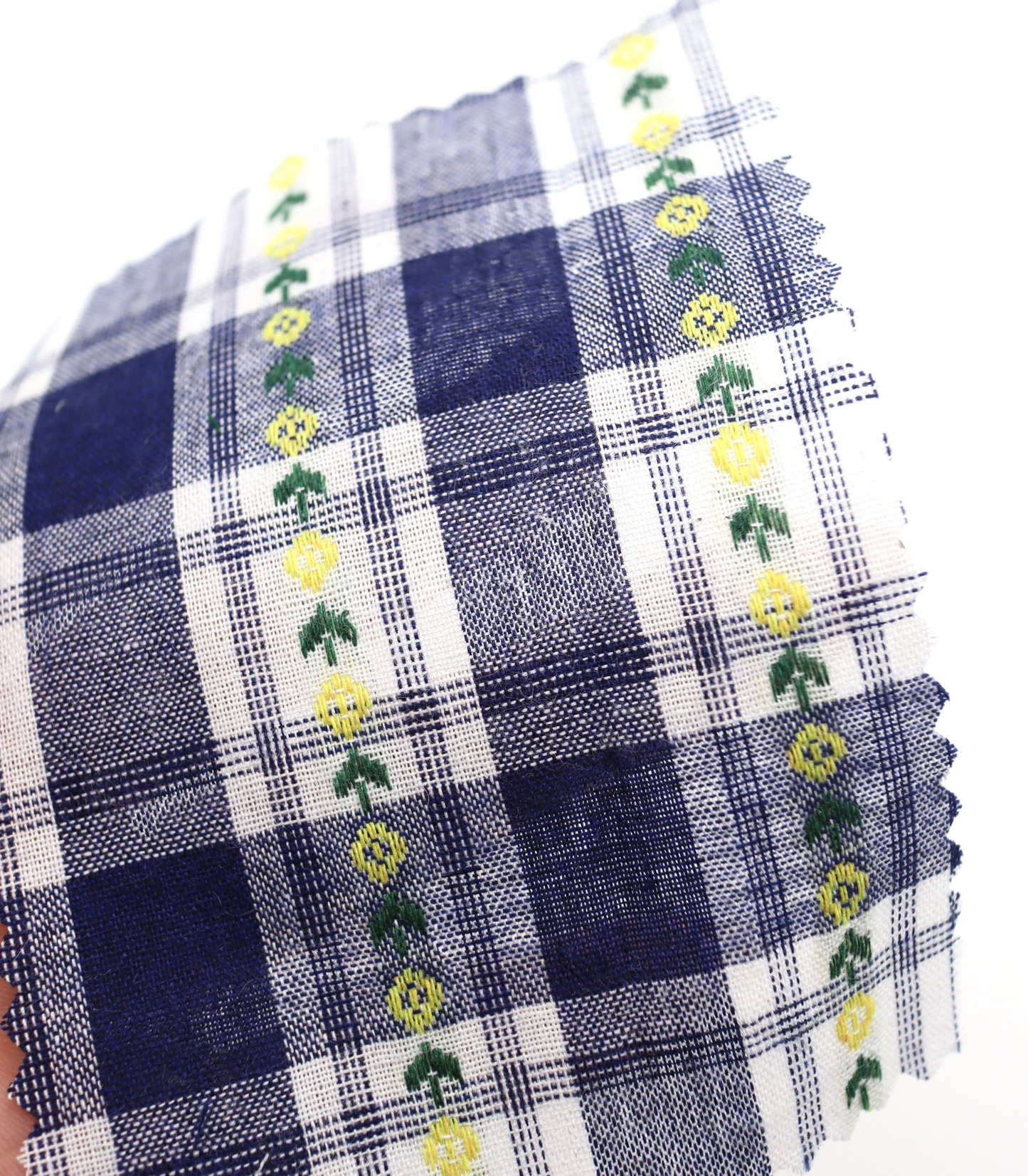 ストライプ小花柄刺繍・先染めタータンチェック生地｜【生地幅】約142センチ 【混率】綿100％｜ドッグウェア・春夏シャツ・ブラウス・子供服向き