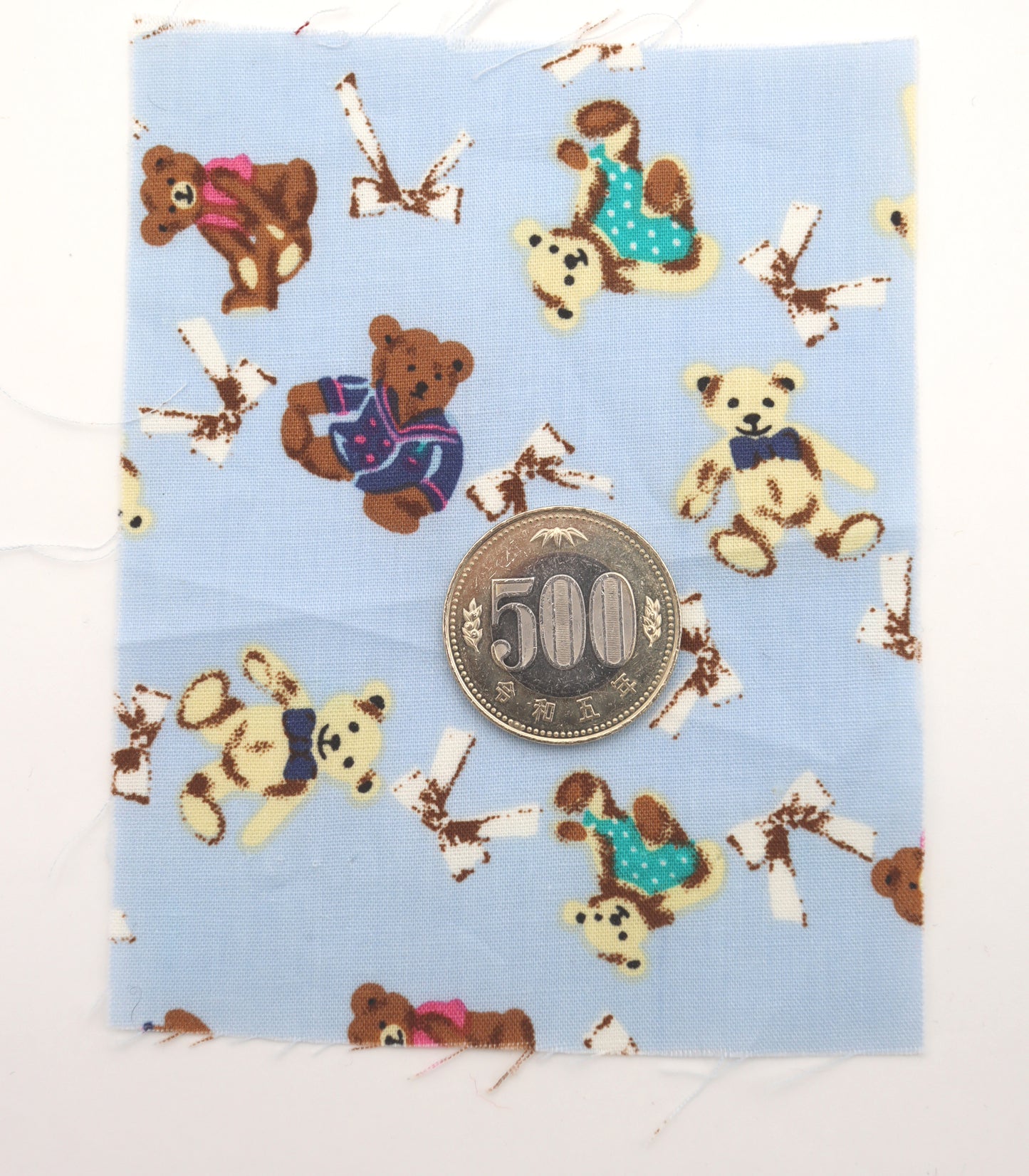 【25SS-235】おしゃれくまちゃん×リボンプリント綿ローン　/0.5ｙあたり = ～770円